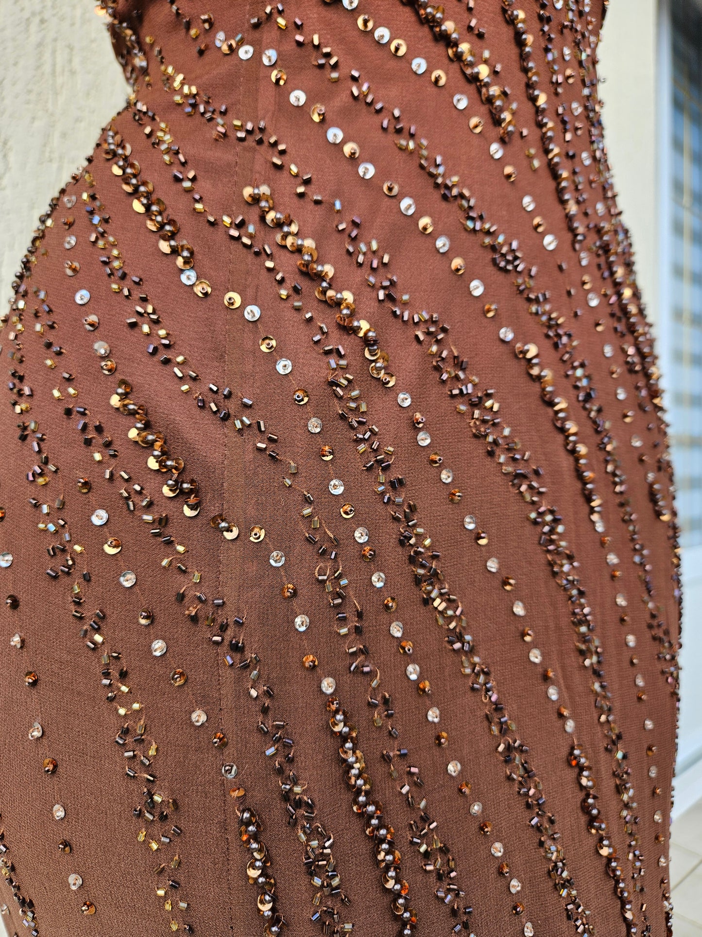 Vestido de seda degradado marrón y beige