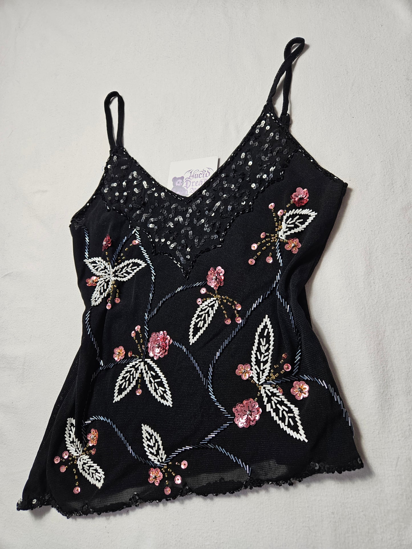 Haut noir brodé de papillons