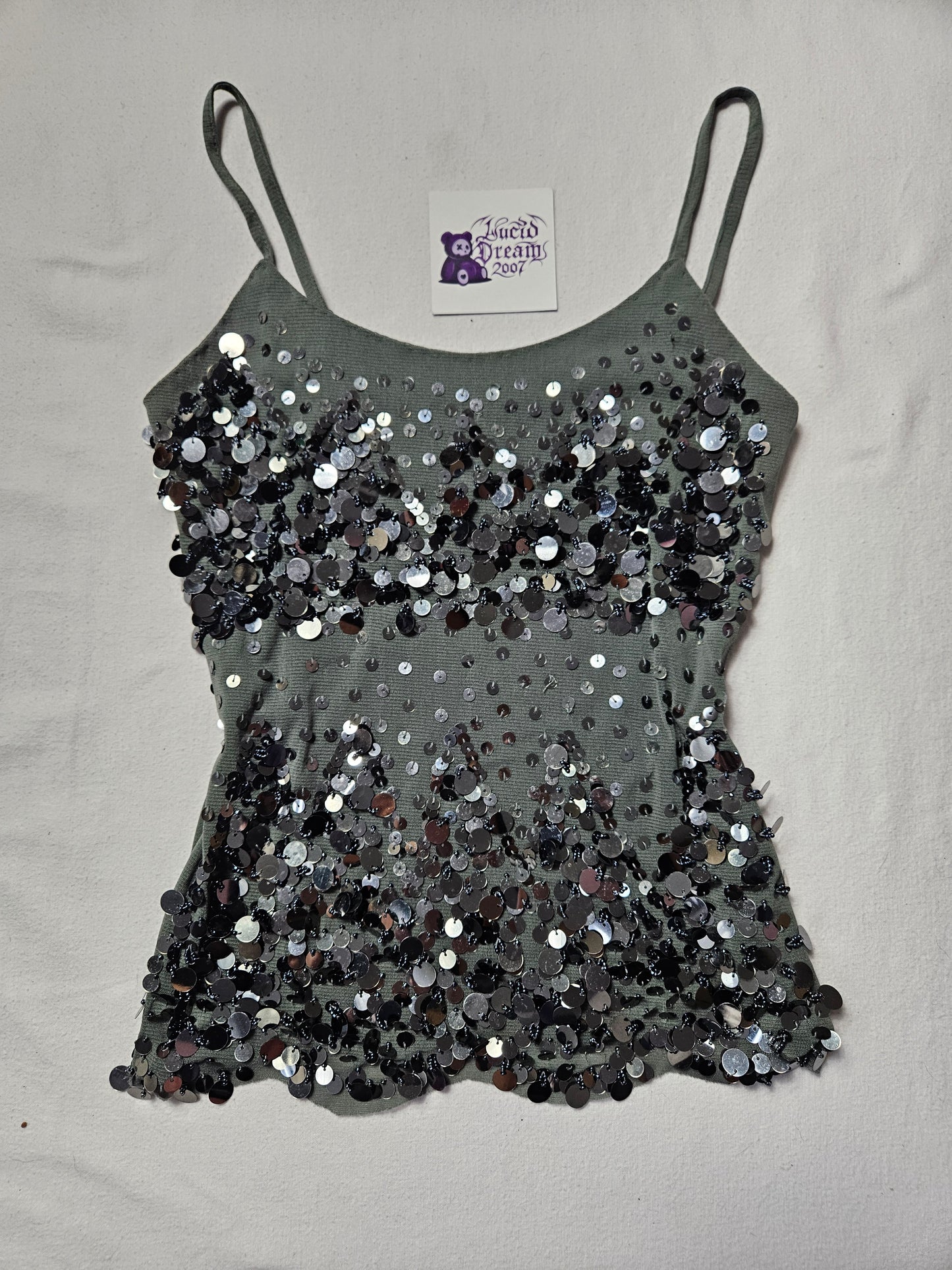 Haut brodé gris et argent