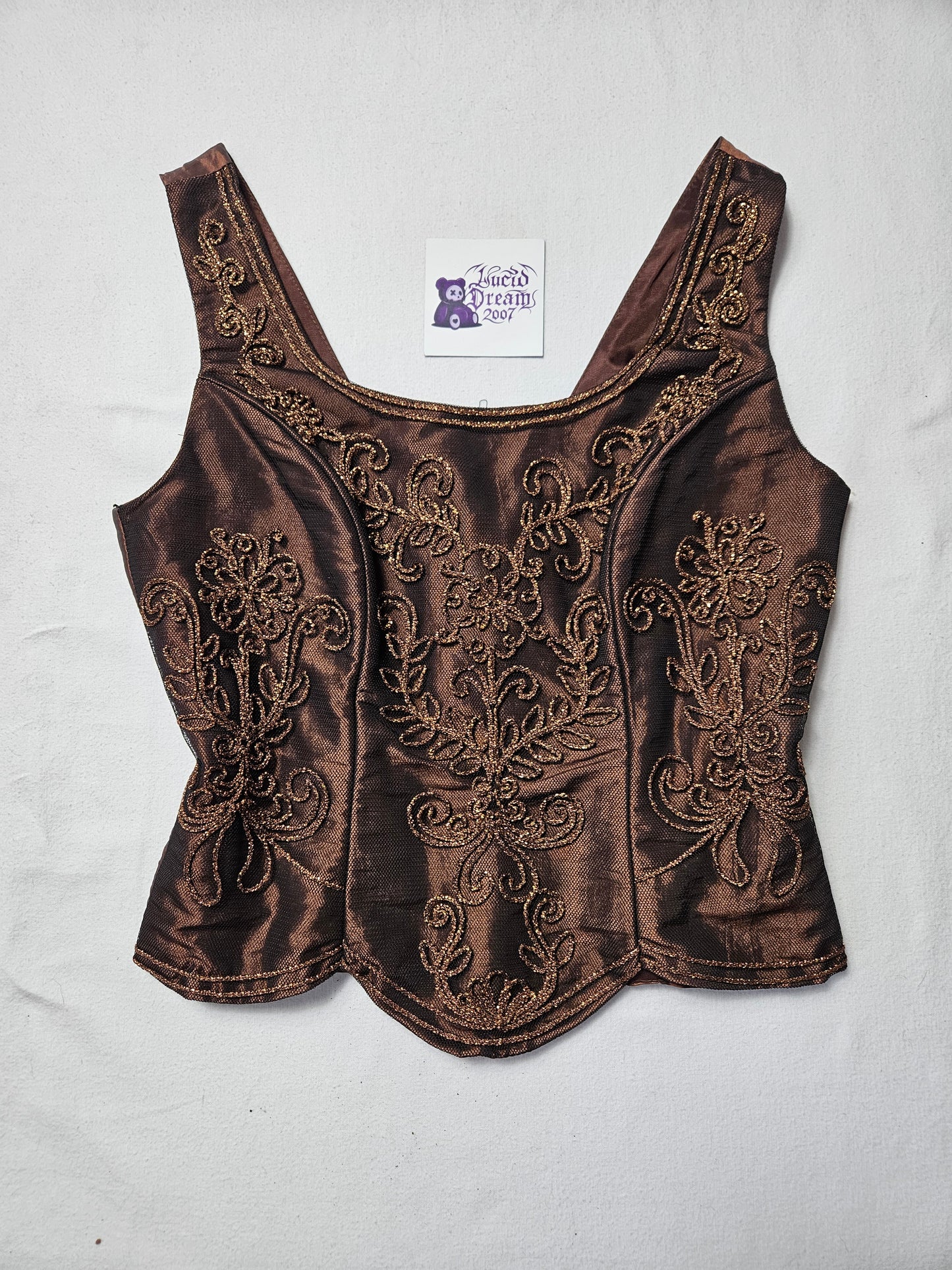 Haut brodé marron et doré