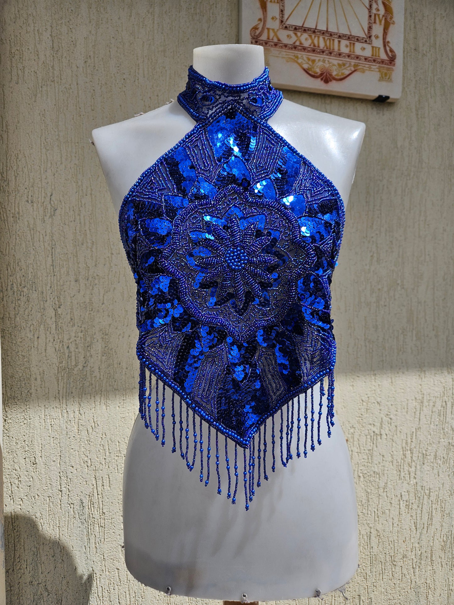 Dos nu brodé bleu