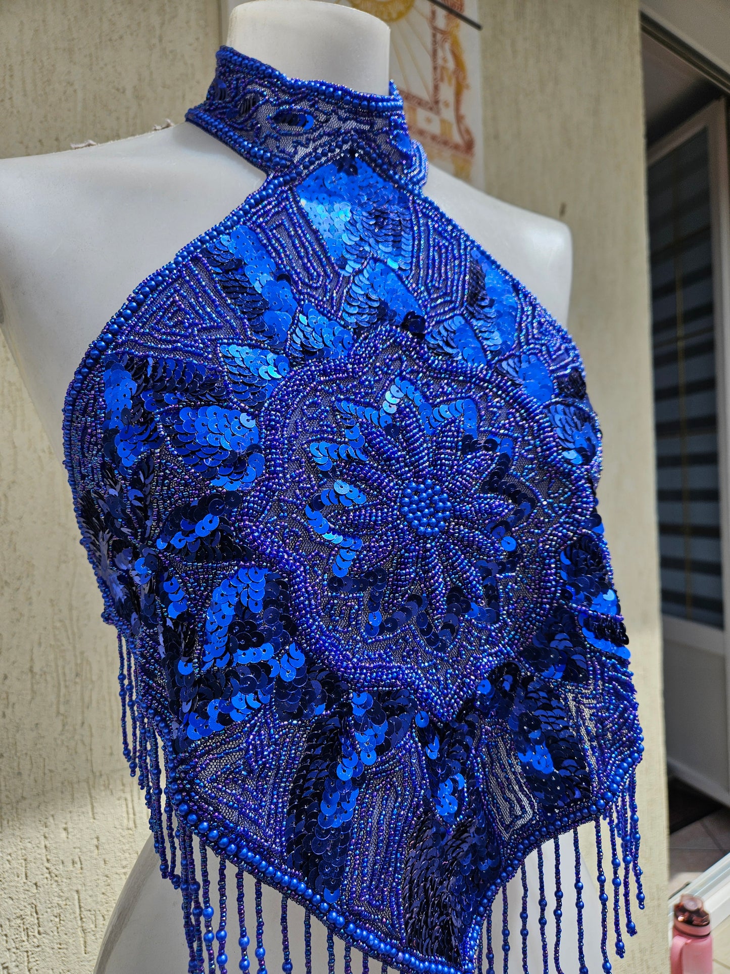 Dos nu brodé bleu