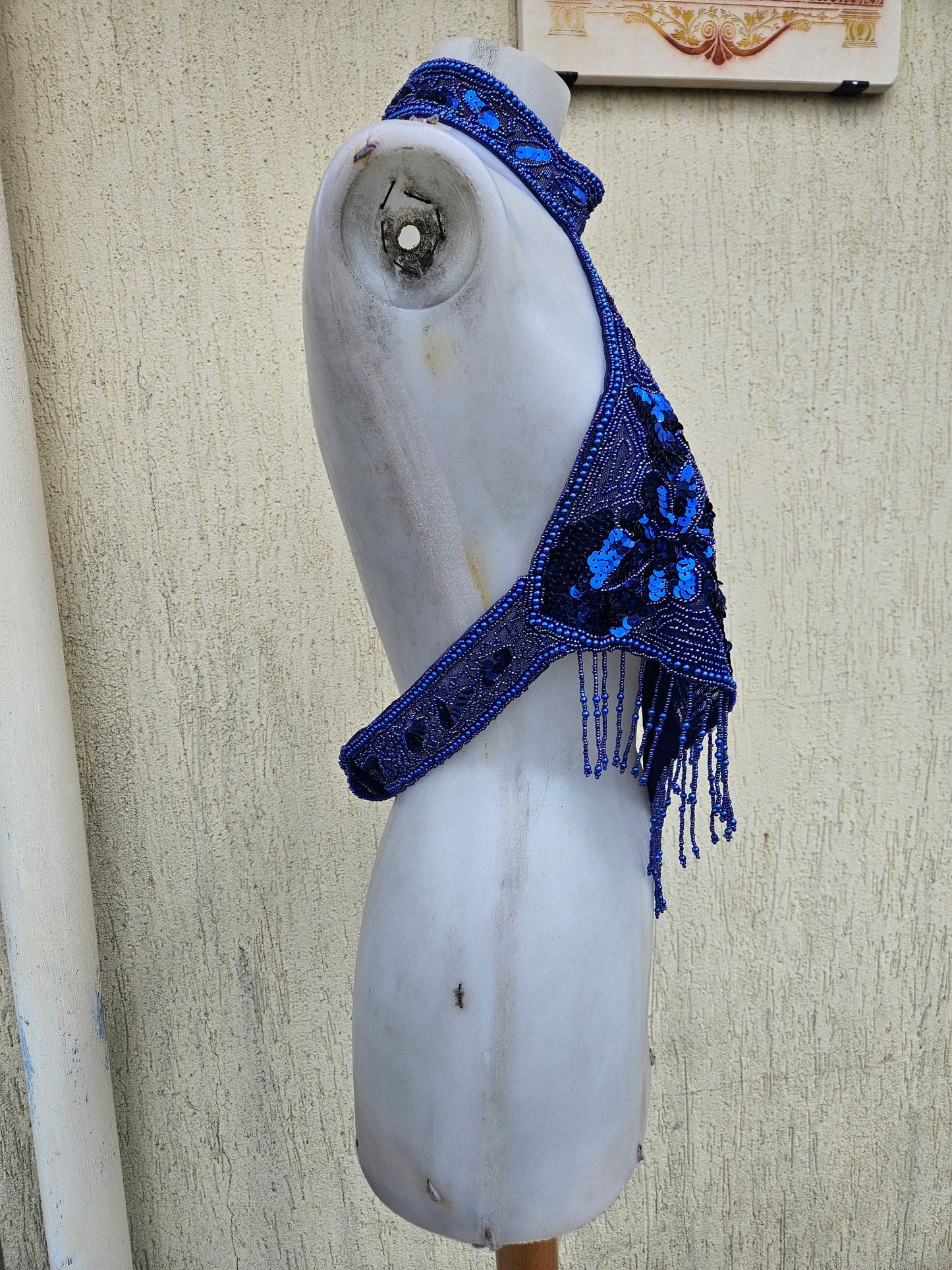 Dos nu brodé bleu