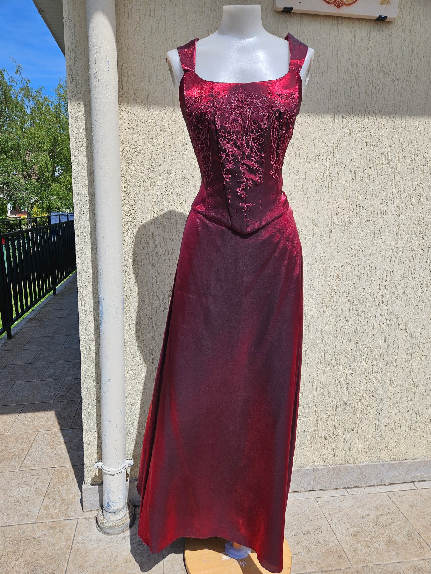 Ensemble bordeaux Yve London