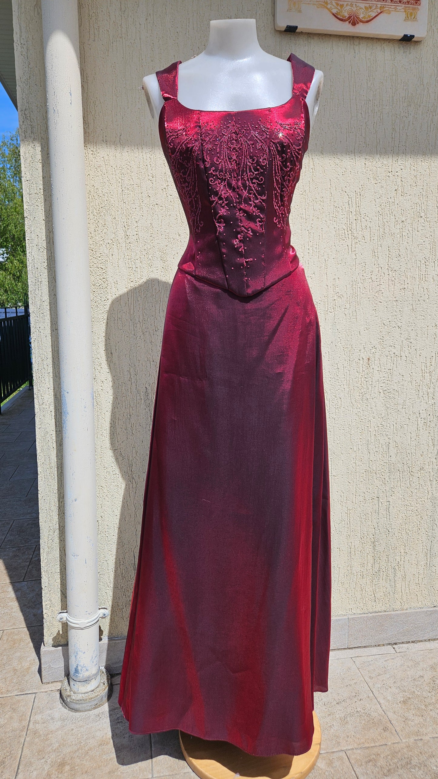 Ensemble bordeaux Yve London