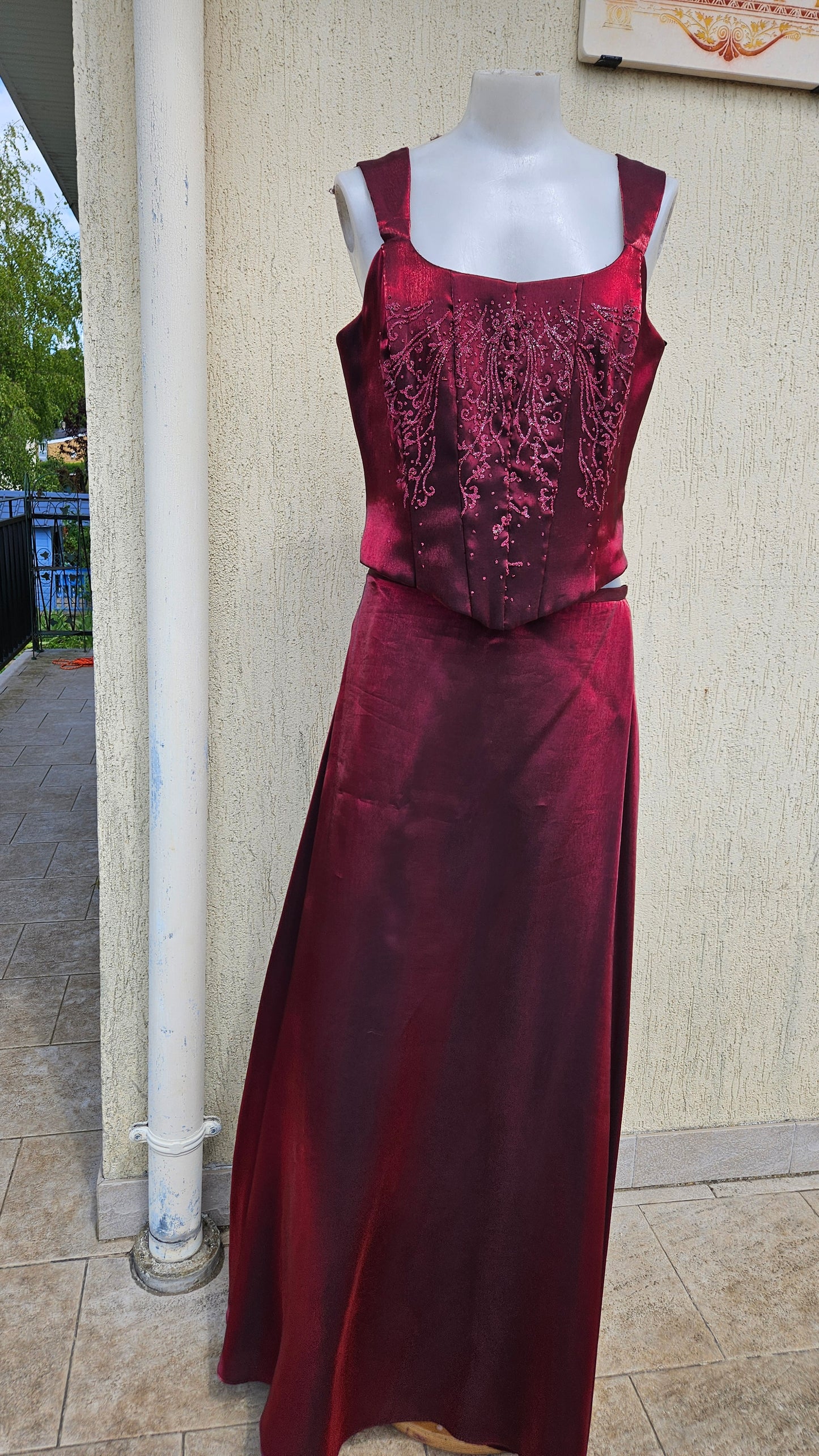 Ensemble bordeaux Yve London
