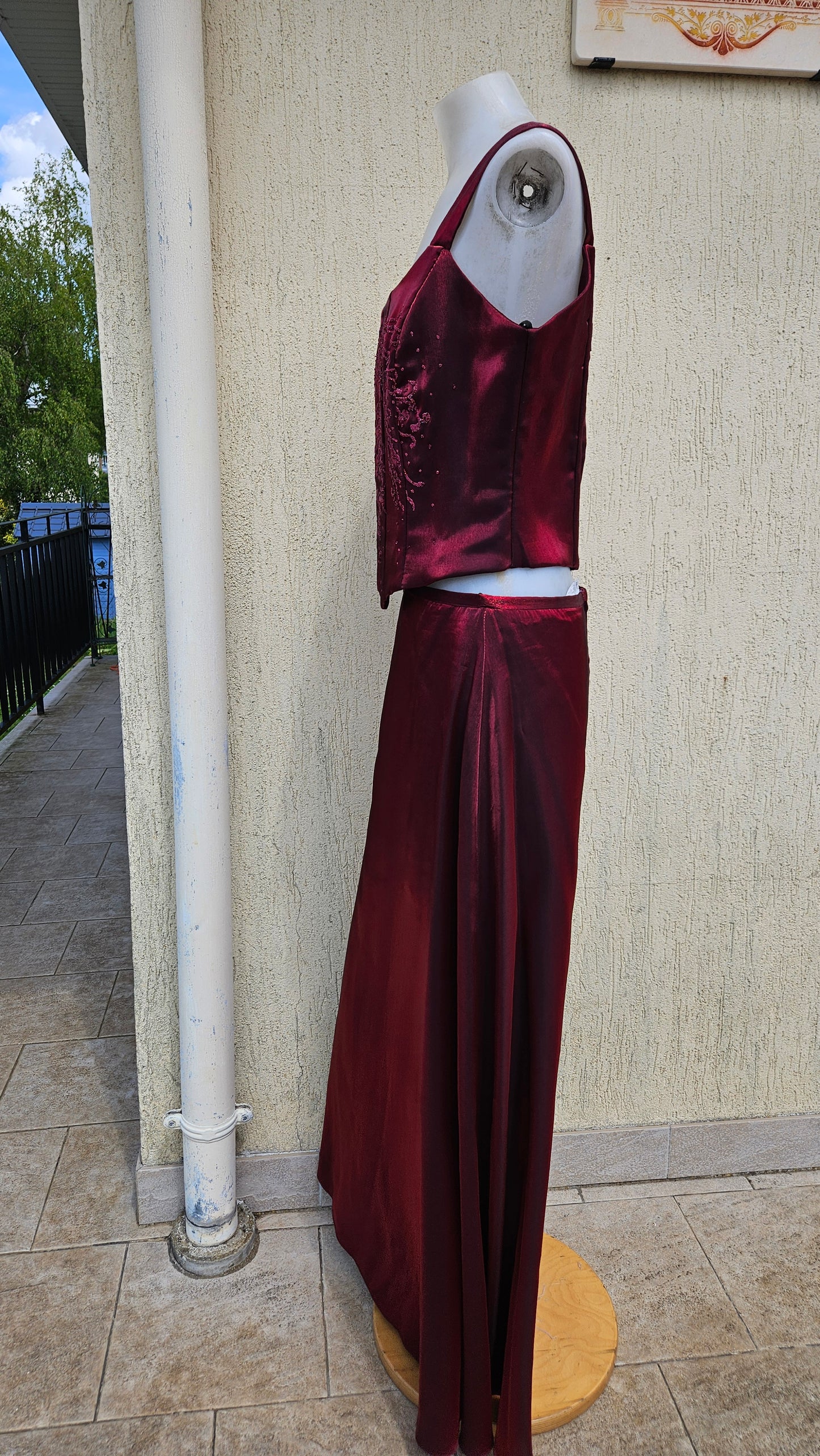 Ensemble bordeaux Yve London