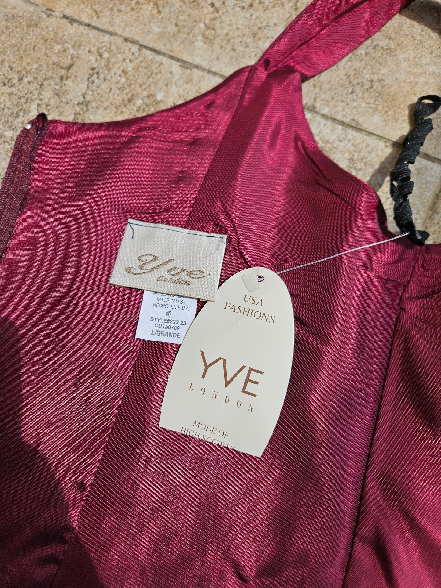 Ensemble bordeaux Yve London