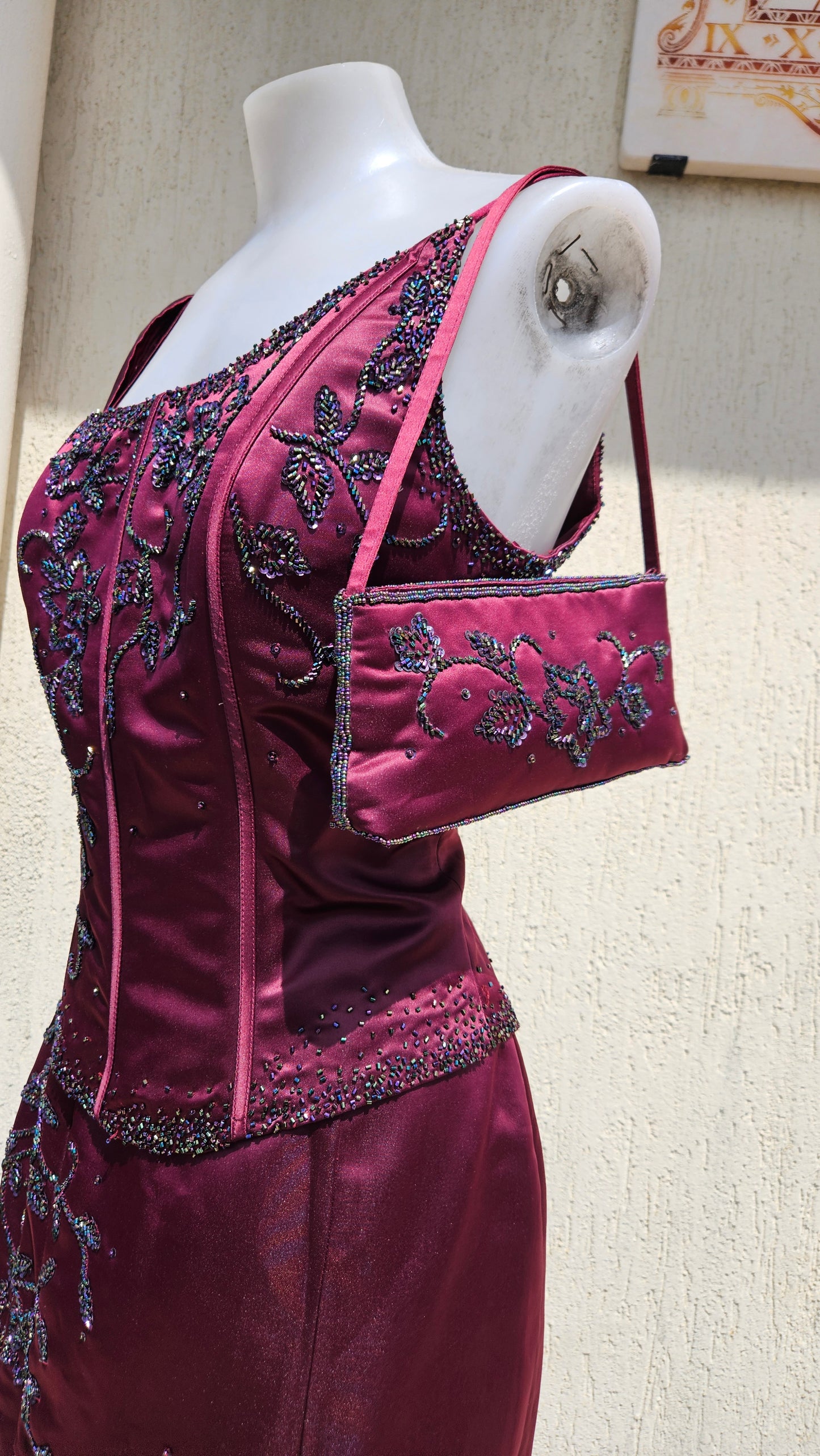 Ensemble brodé bordeaux