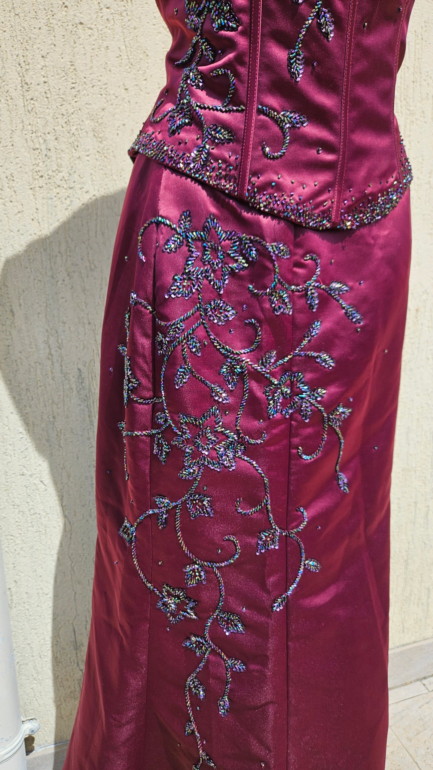 Ensemble brodé bordeaux