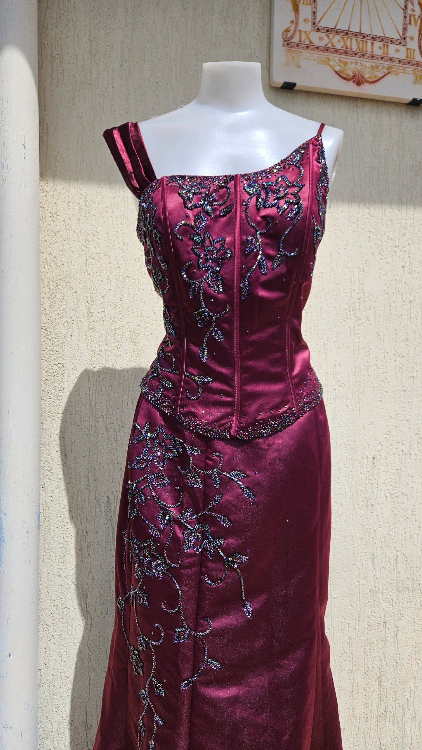 Ensemble brodé bordeaux