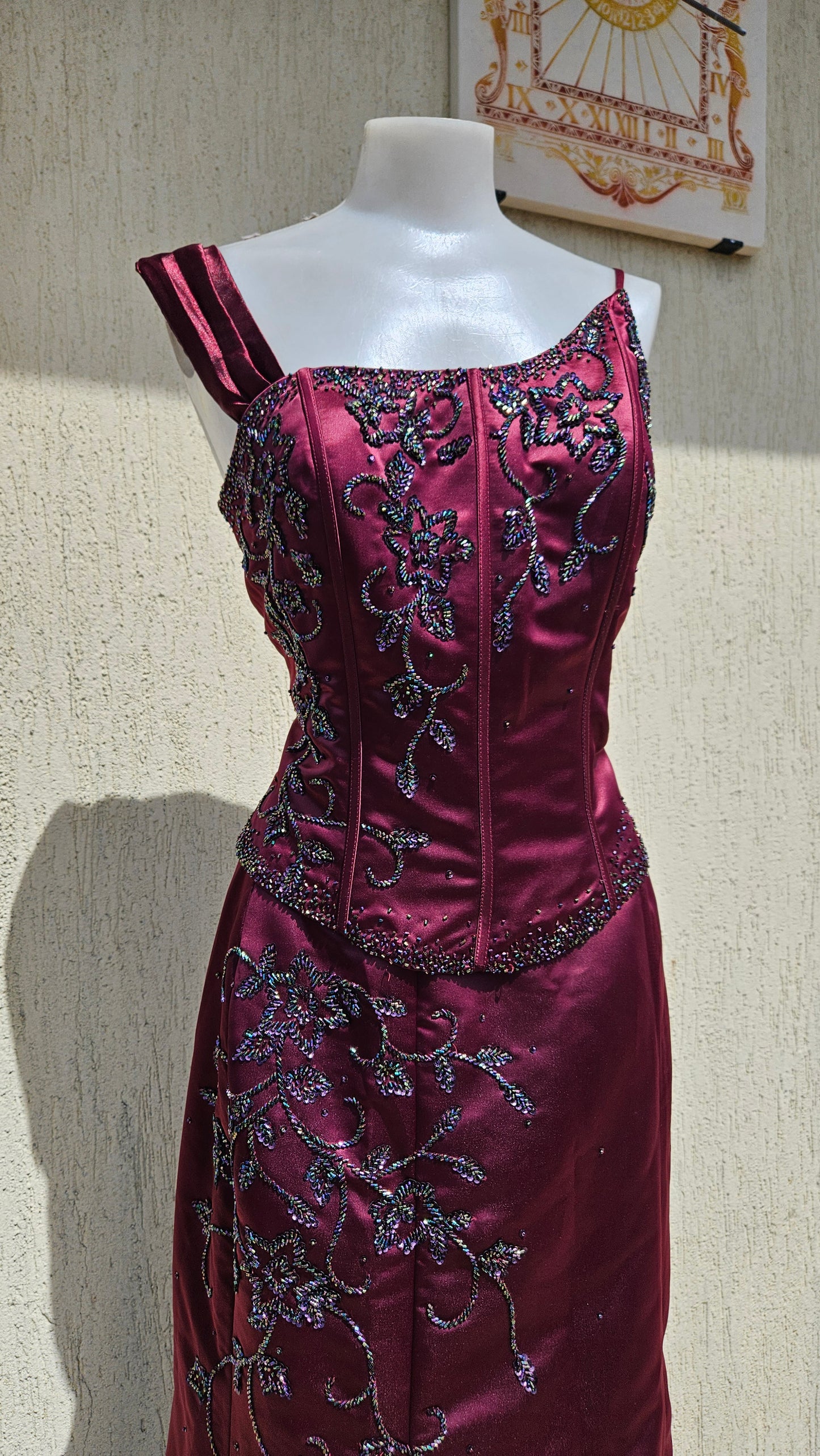 Ensemble brodé bordeaux