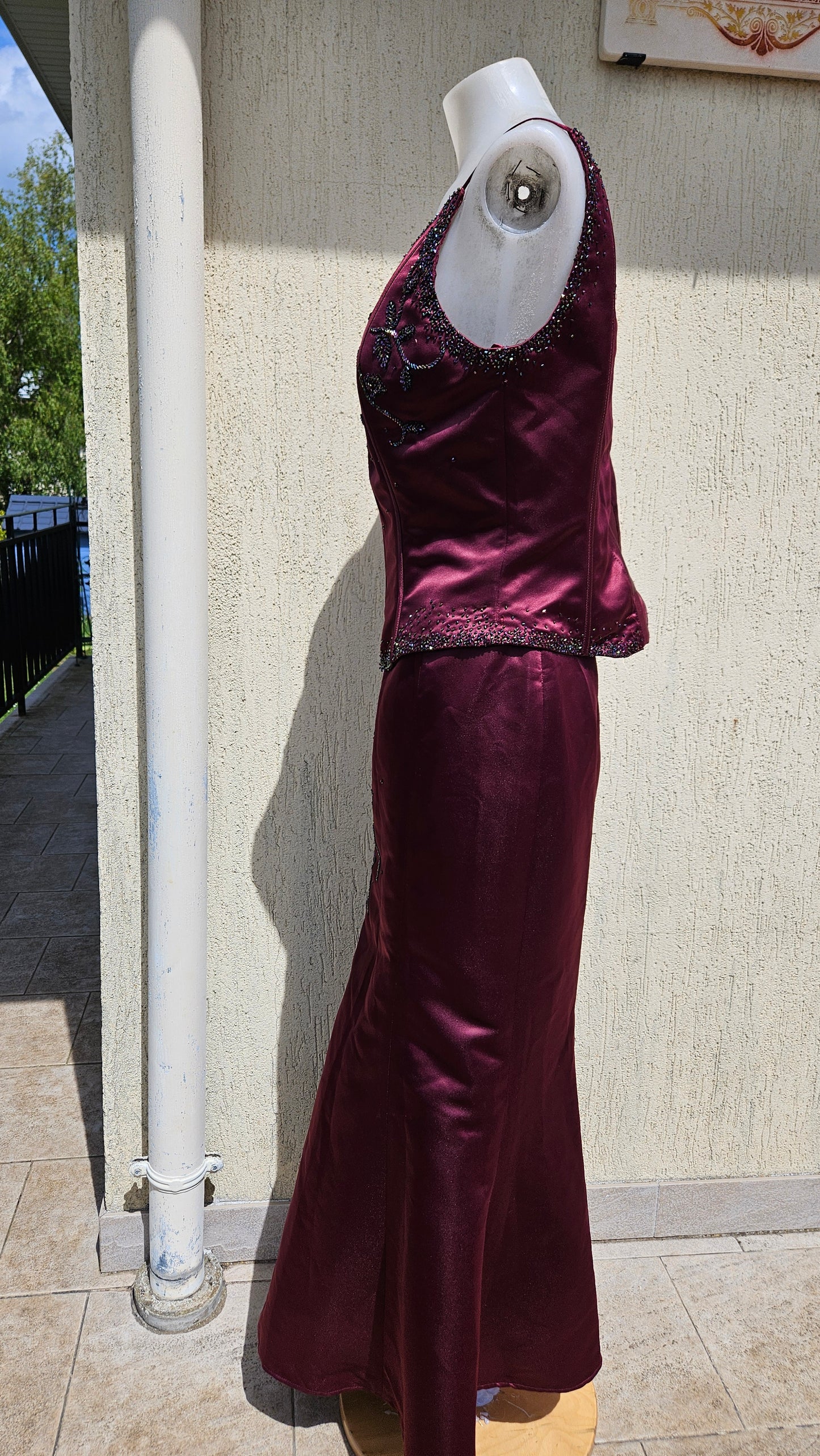 Ensemble brodé bordeaux