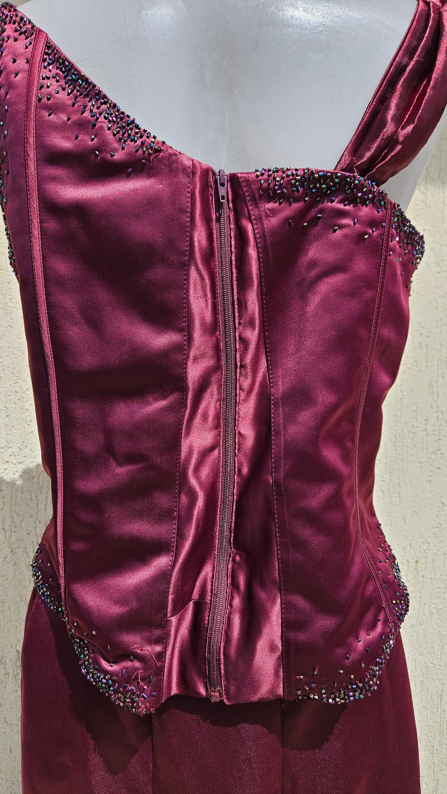 Ensemble brodé bordeaux