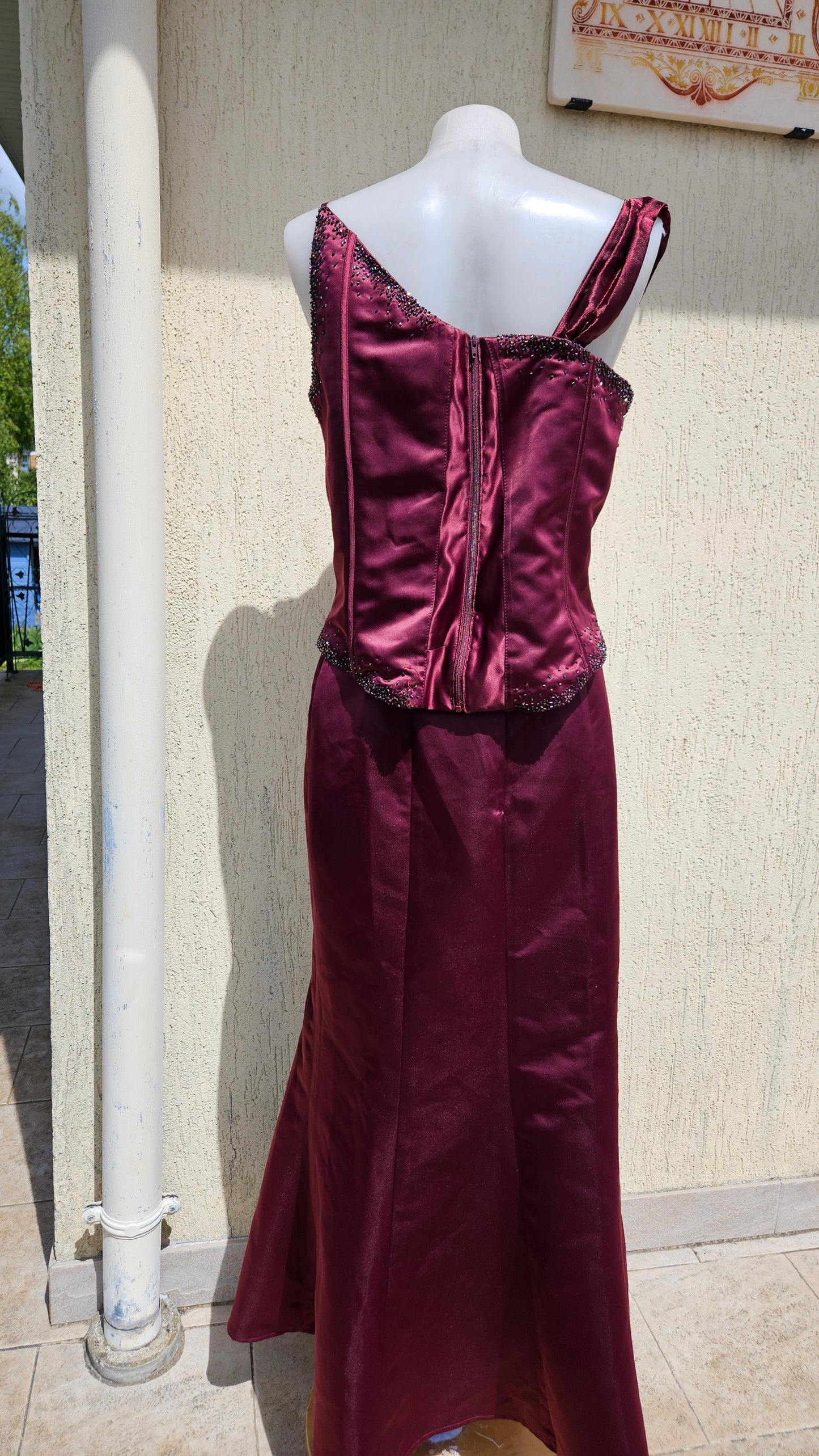 Ensemble brodé bordeaux