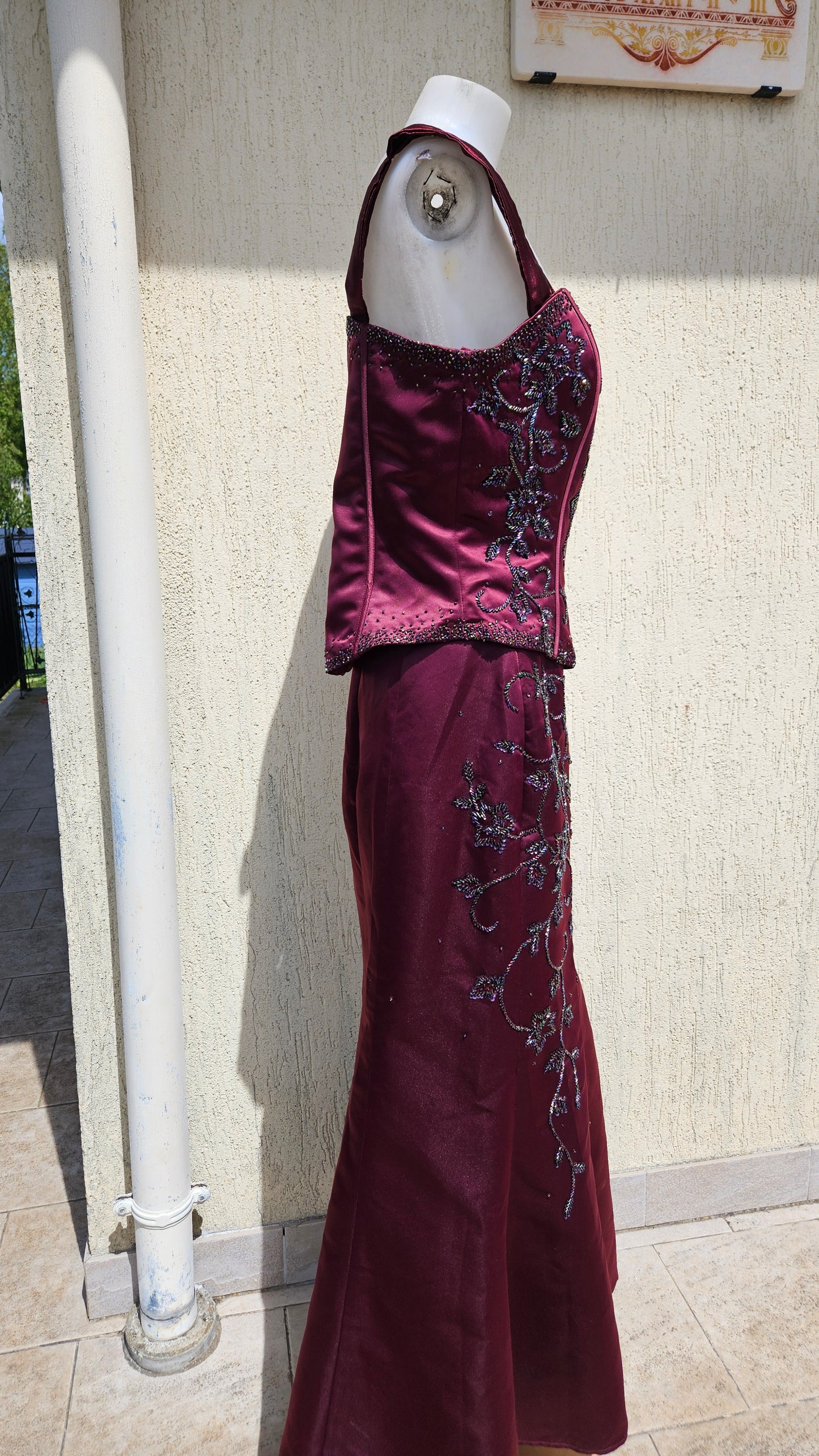 Ensemble brodé bordeaux