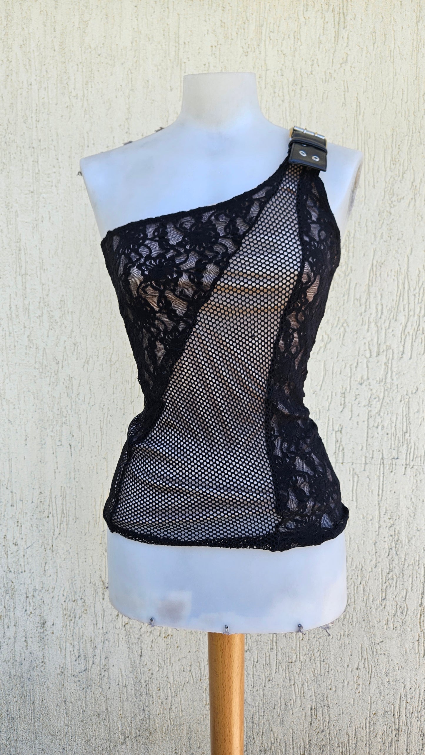 Haut asymétrique motif résille