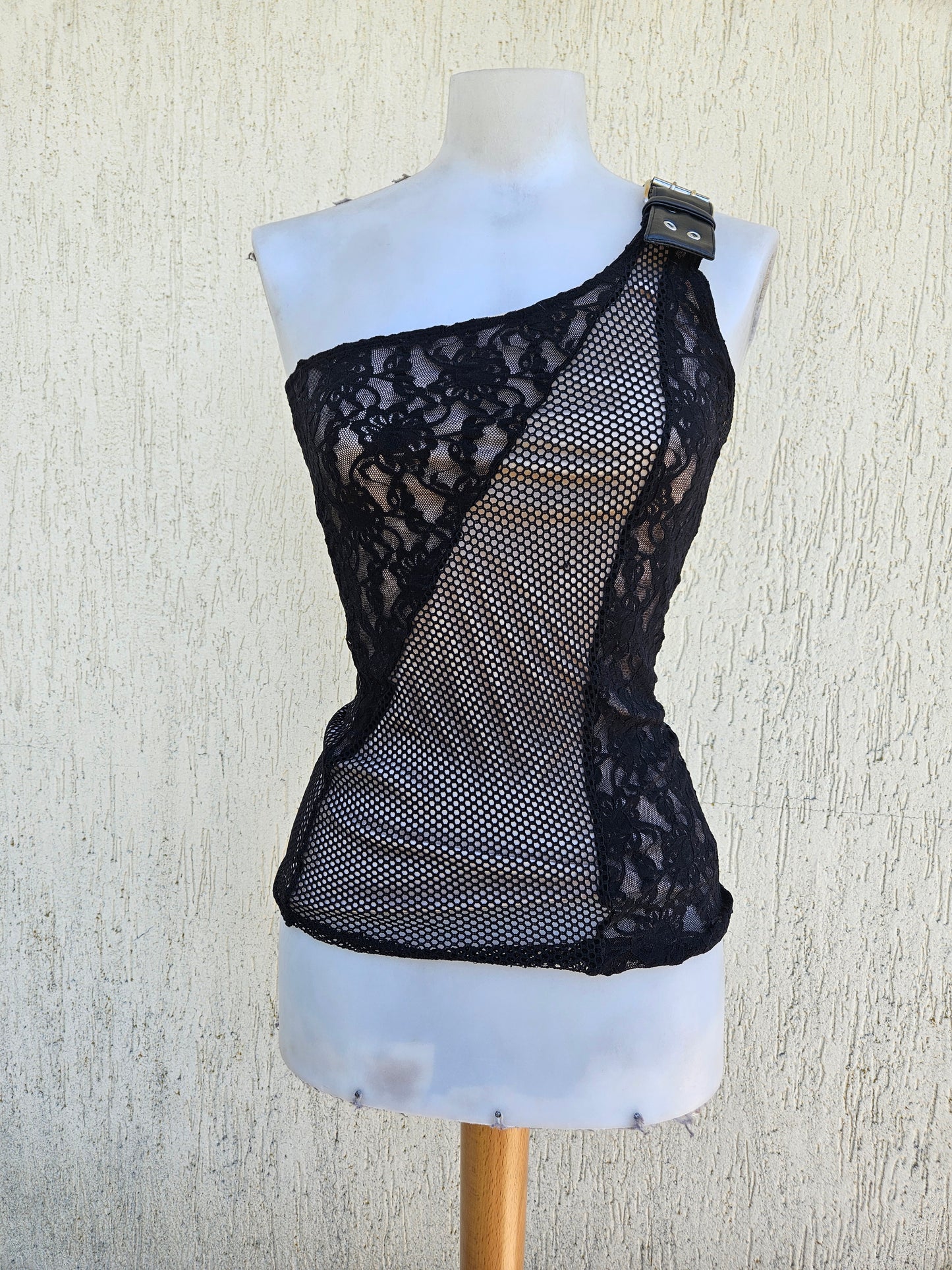 Haut asymétrique motif résille