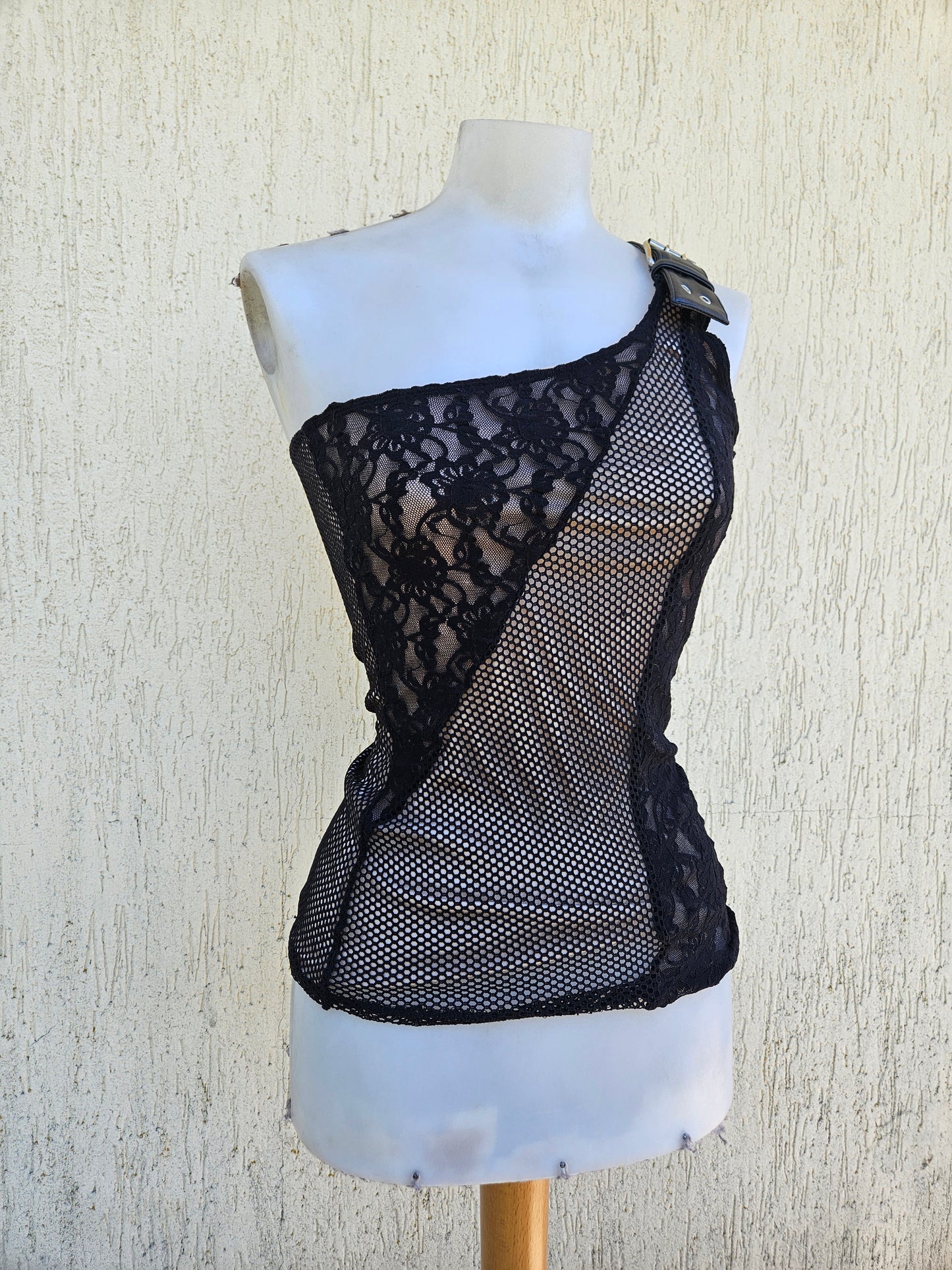 Haut asymétrique motif résille
