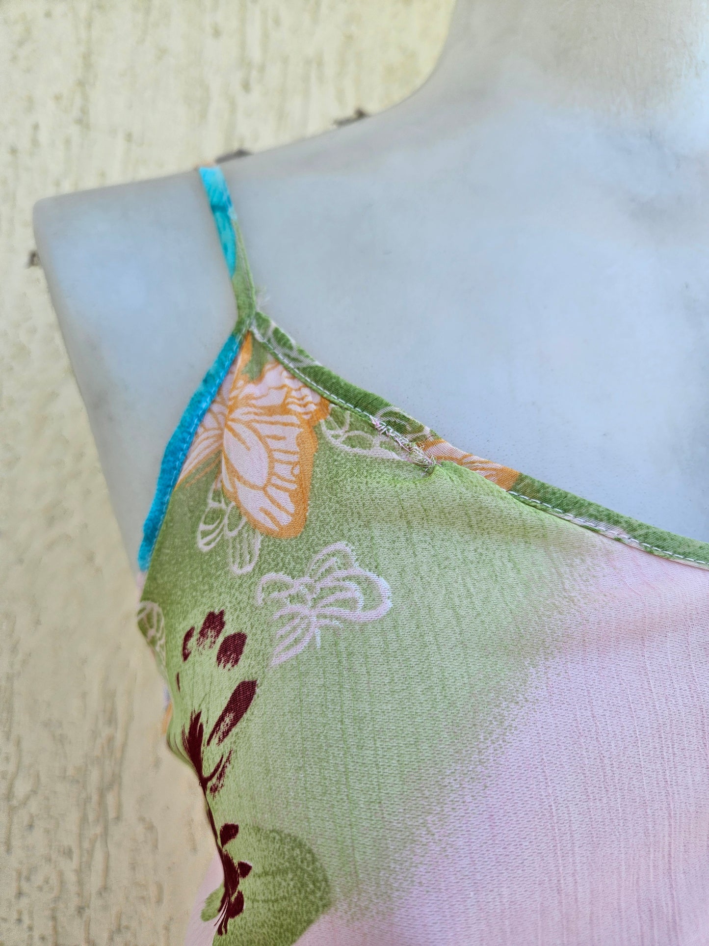 Haut en voile motif papillon