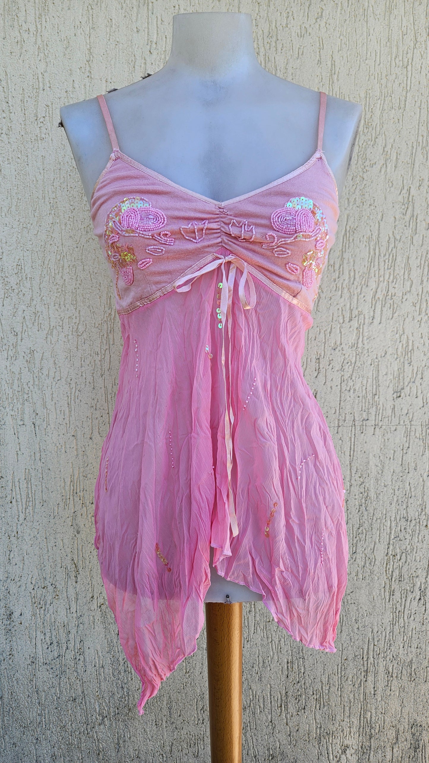 Haut en voile asymétrique rose