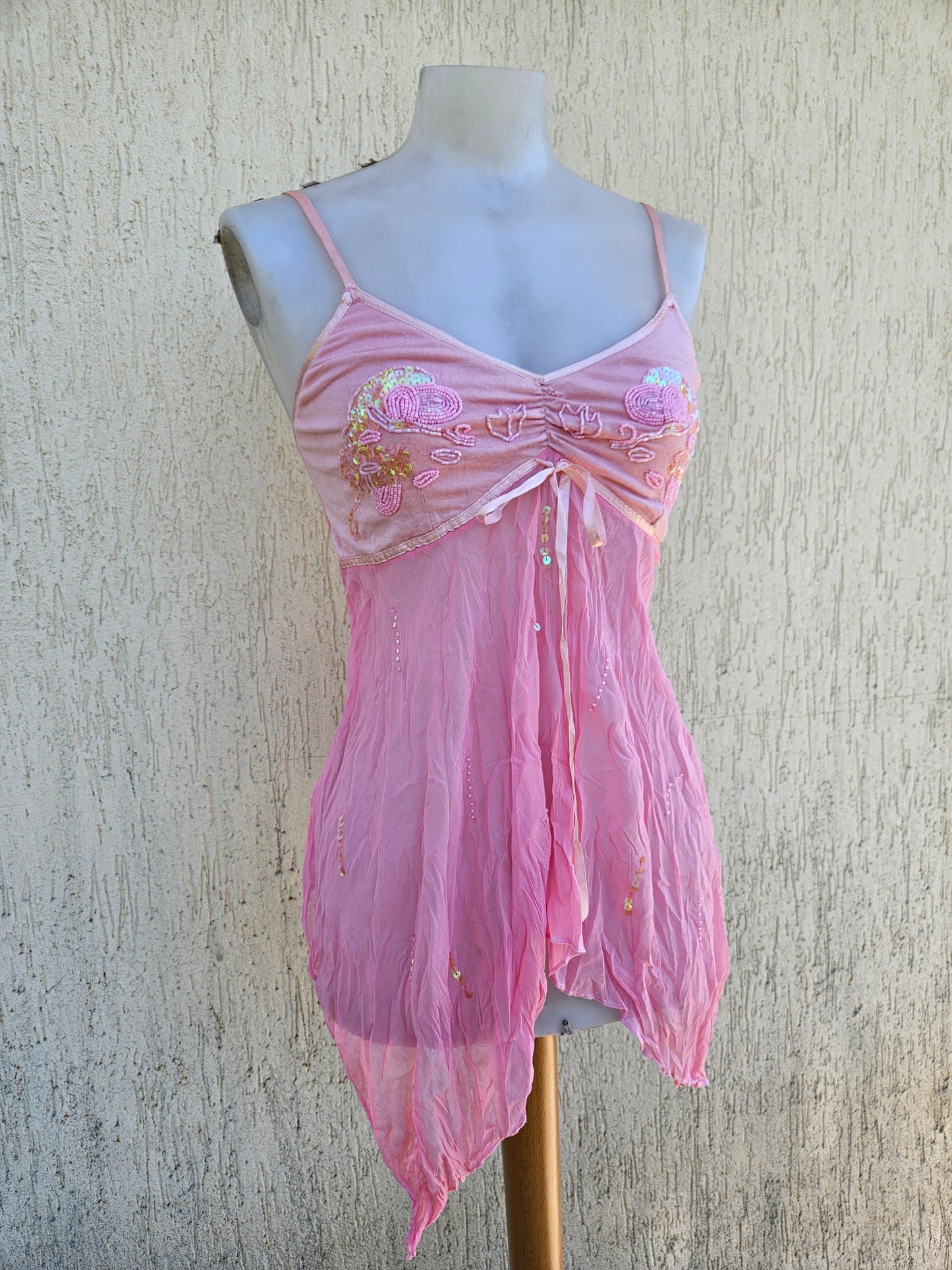 Haut en voile asymétrique rose