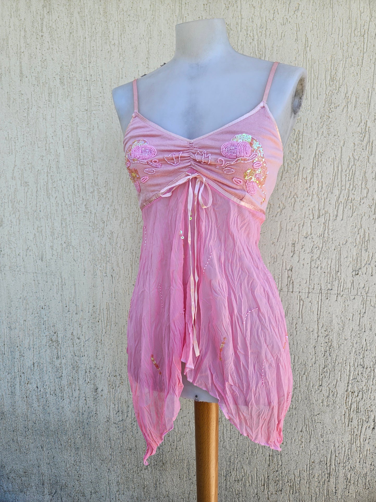 Haut en voile asymétrique rose