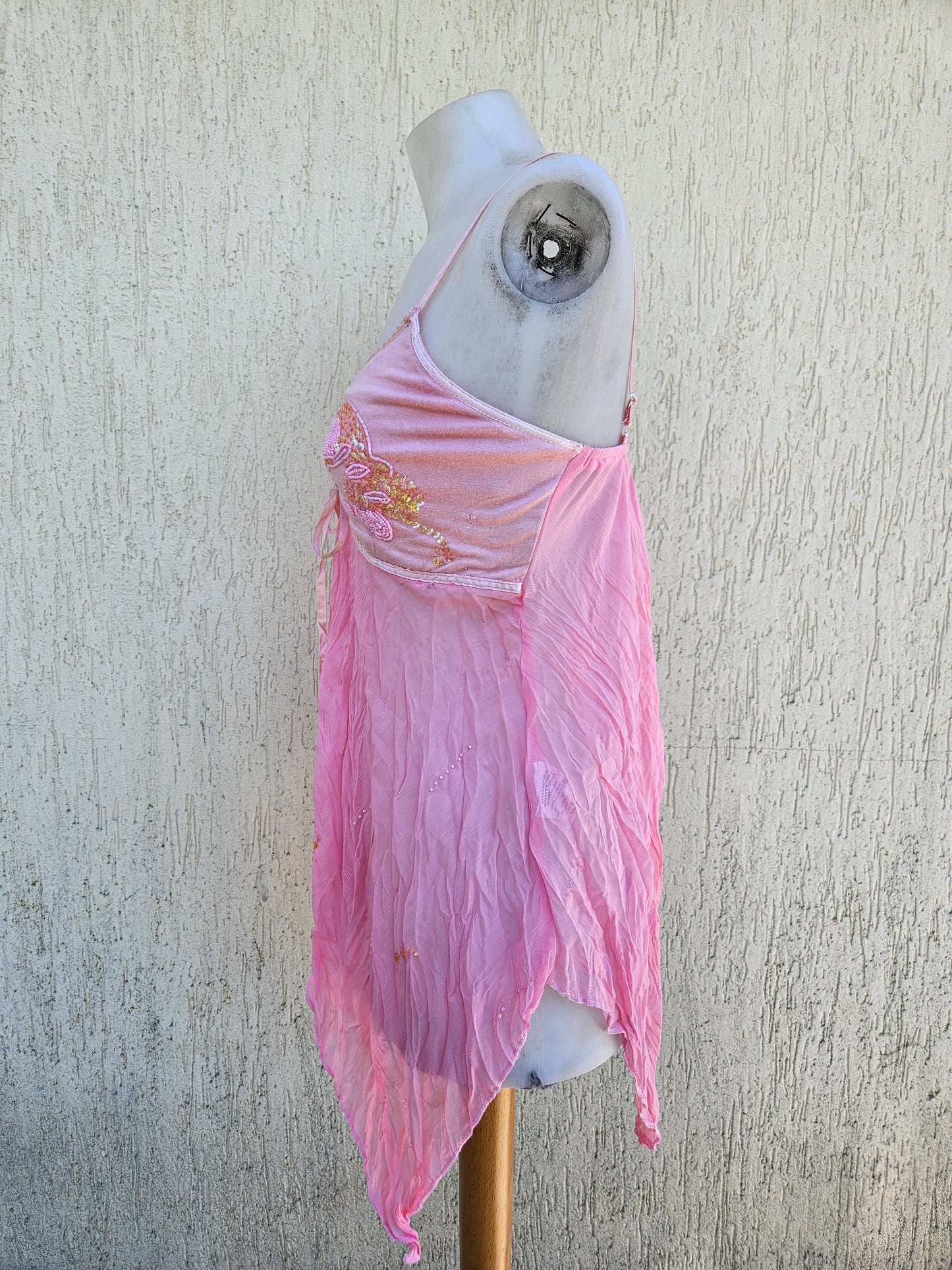 Haut en voile asymétrique rose