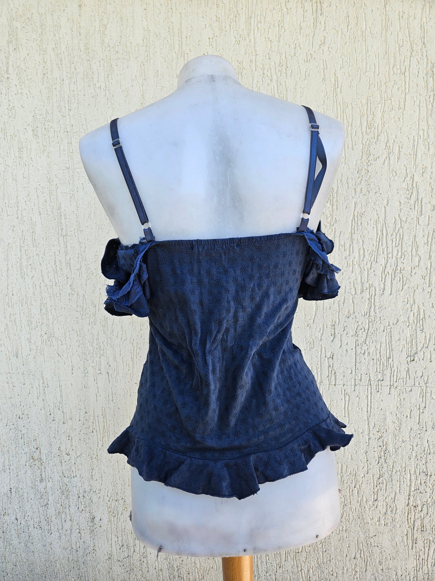 Haut bleu détail dentelle