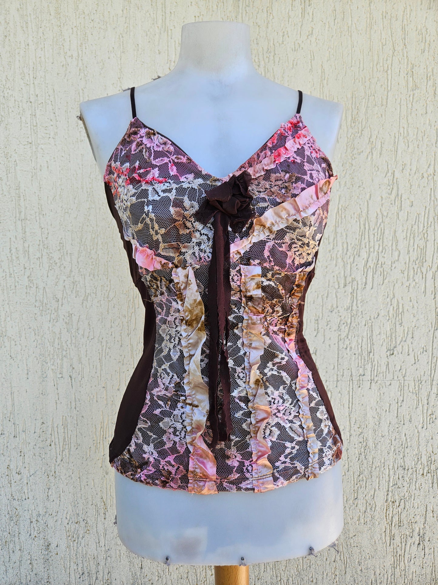 Haut marron détails floral