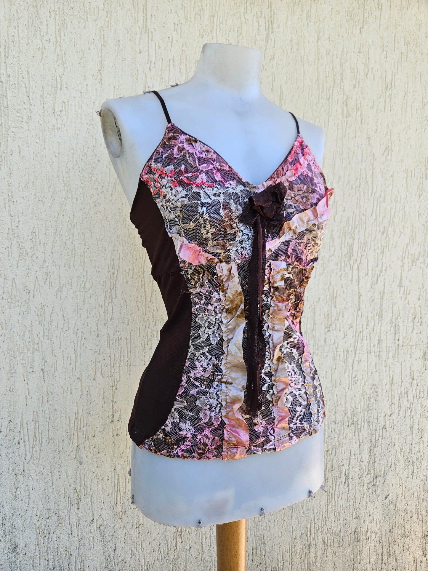 Haut marron détails floral