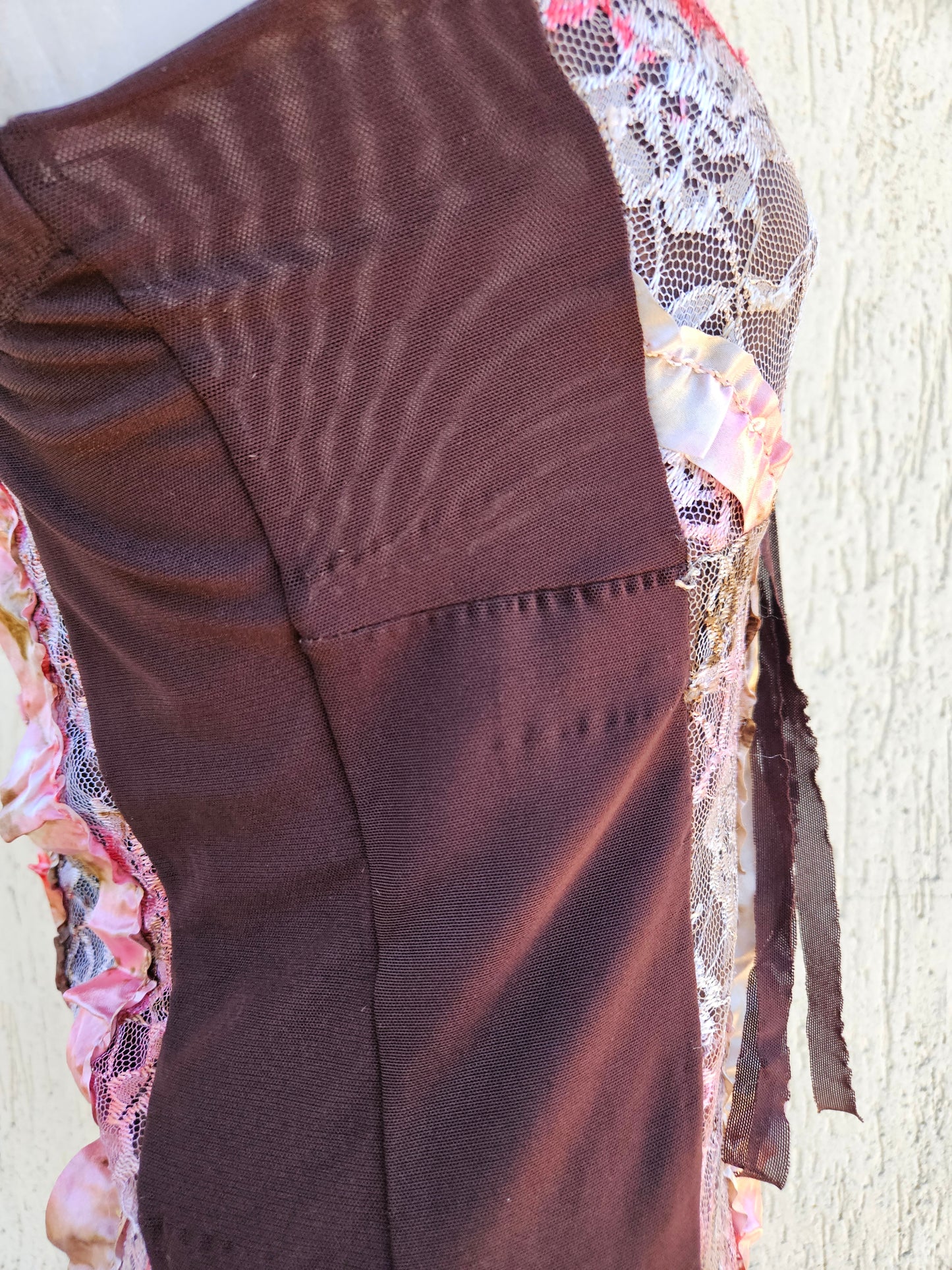 Haut marron détails floral