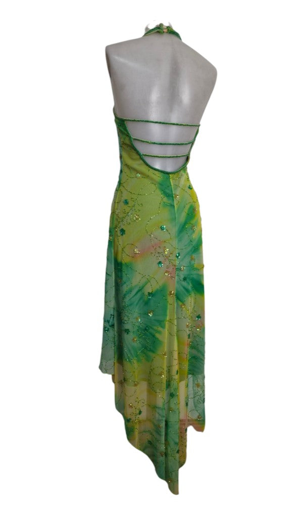 Robe verte brodée