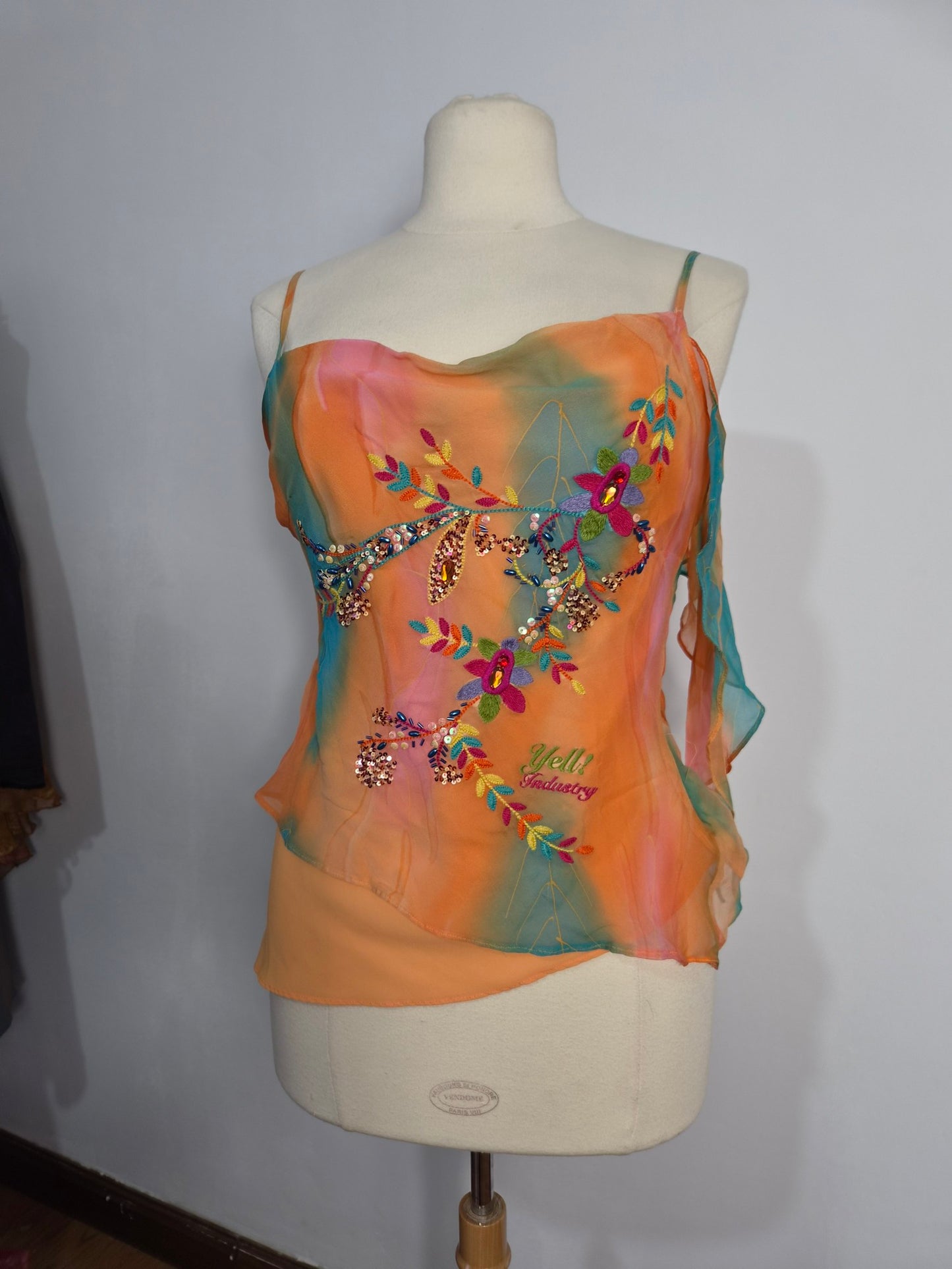 Haut en soie orange motif floral