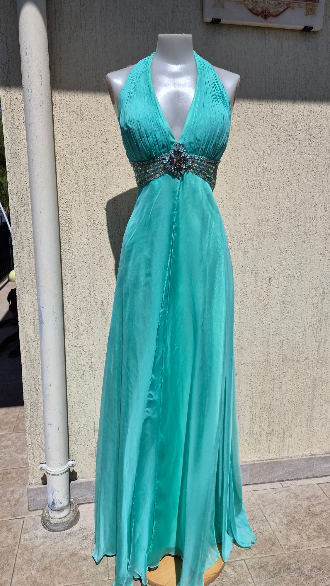 Robe bleu vert détails brodés