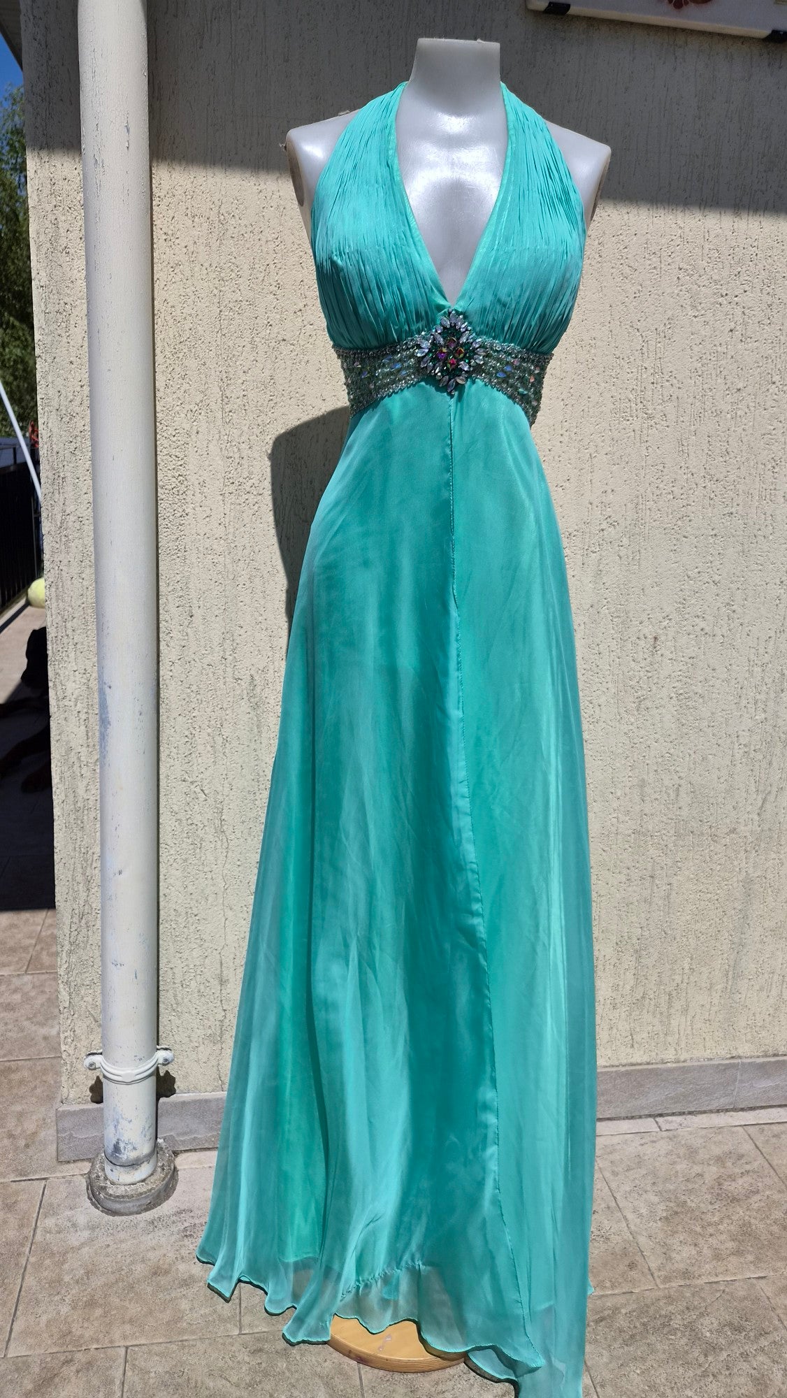 Robe bleu vert détails brodés