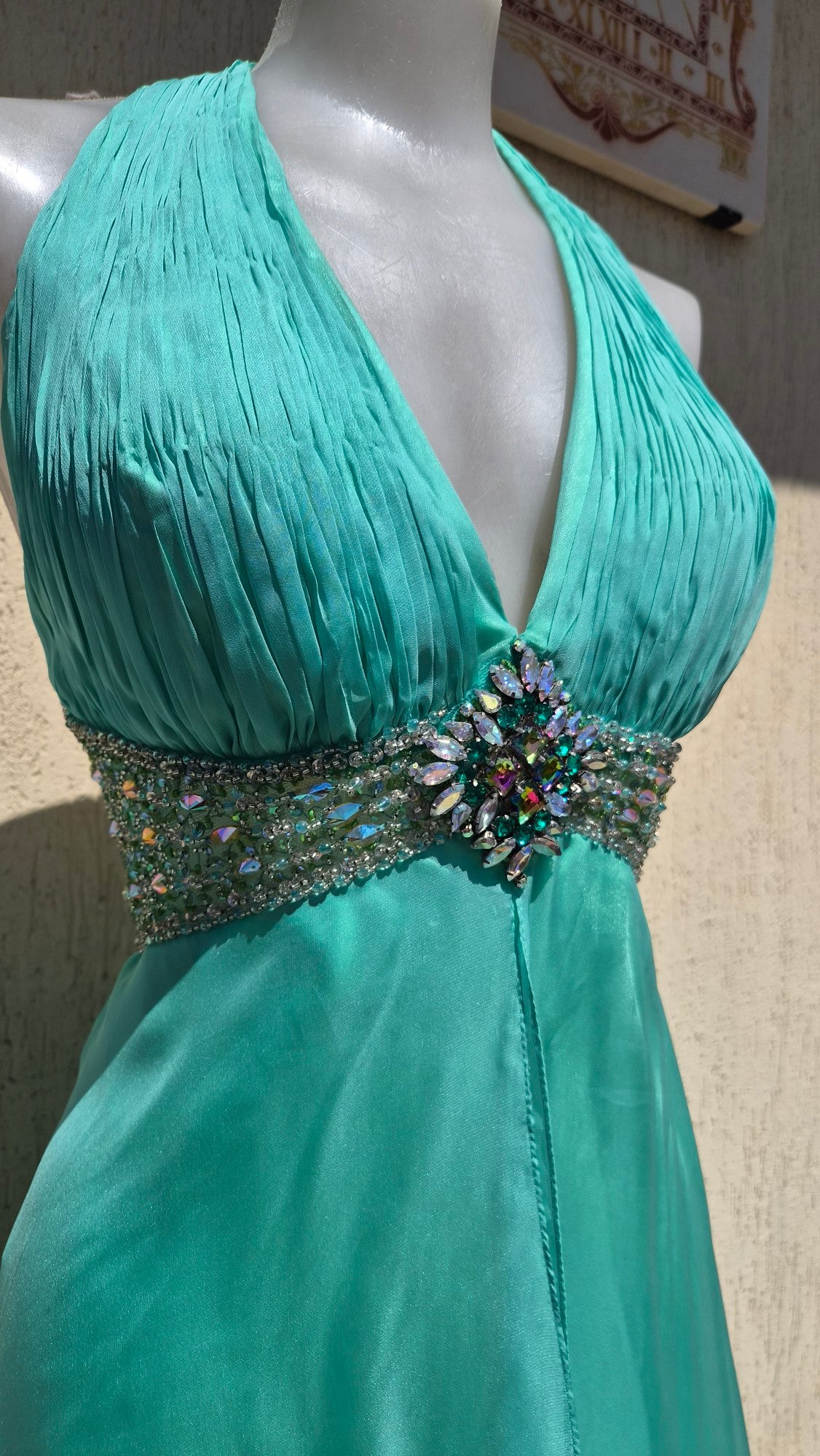 Robe bleu vert détails brodés
