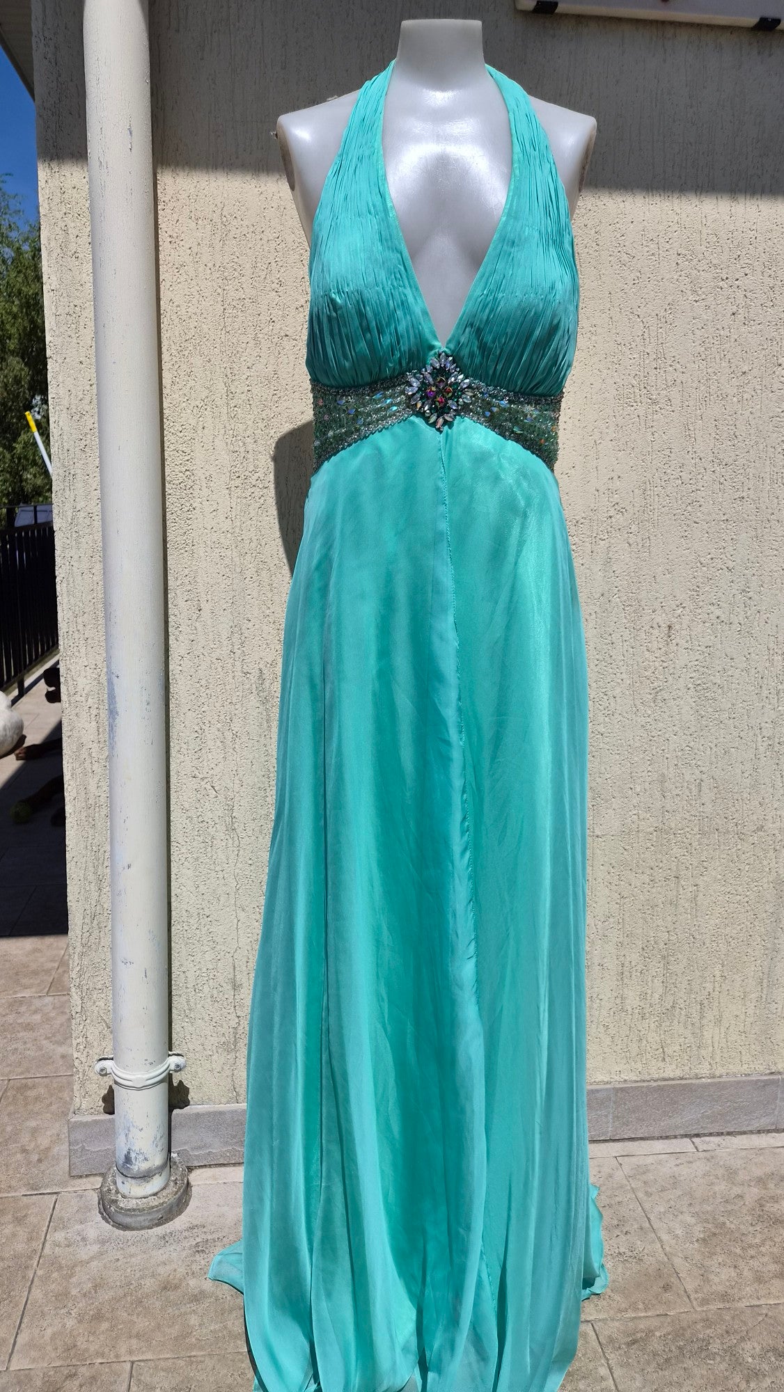 Robe bleu vert détails brodés