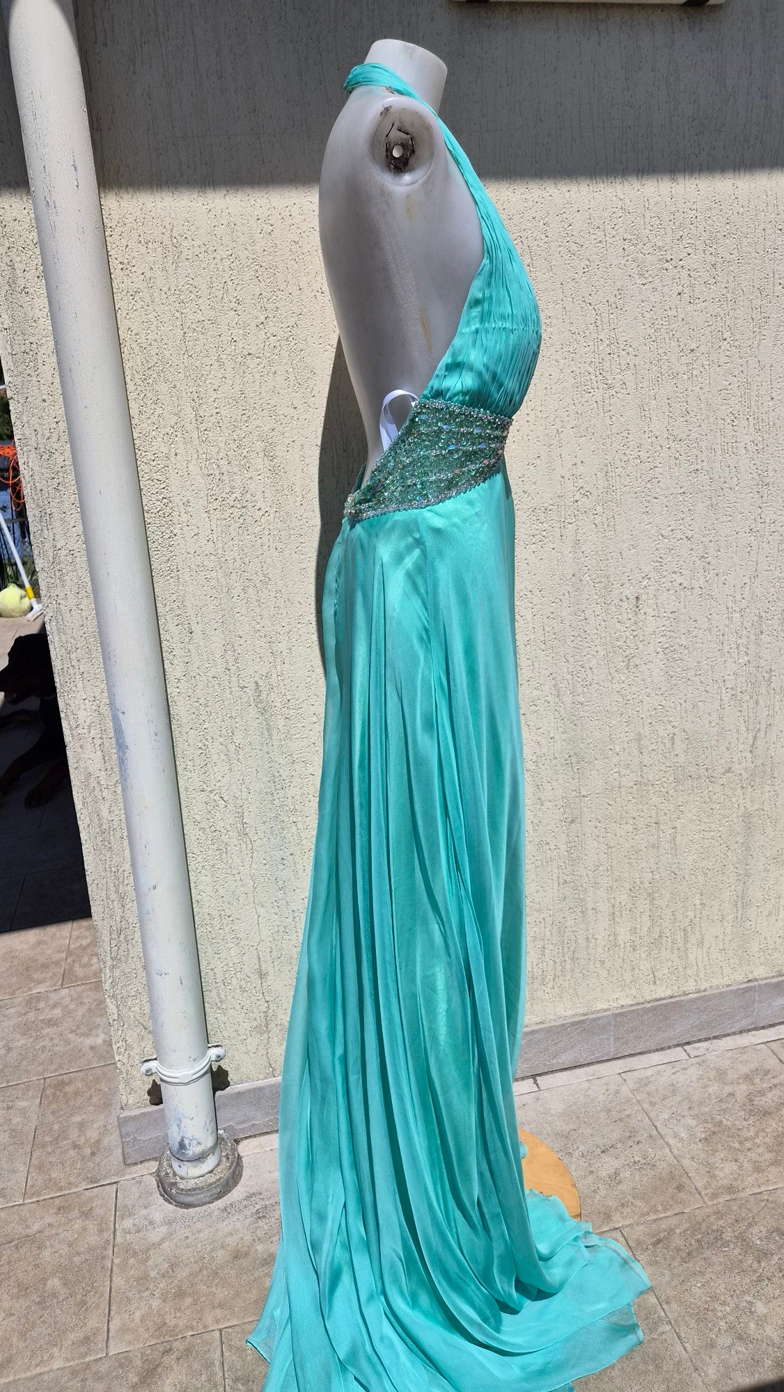 Robe bleu vert détails brodés