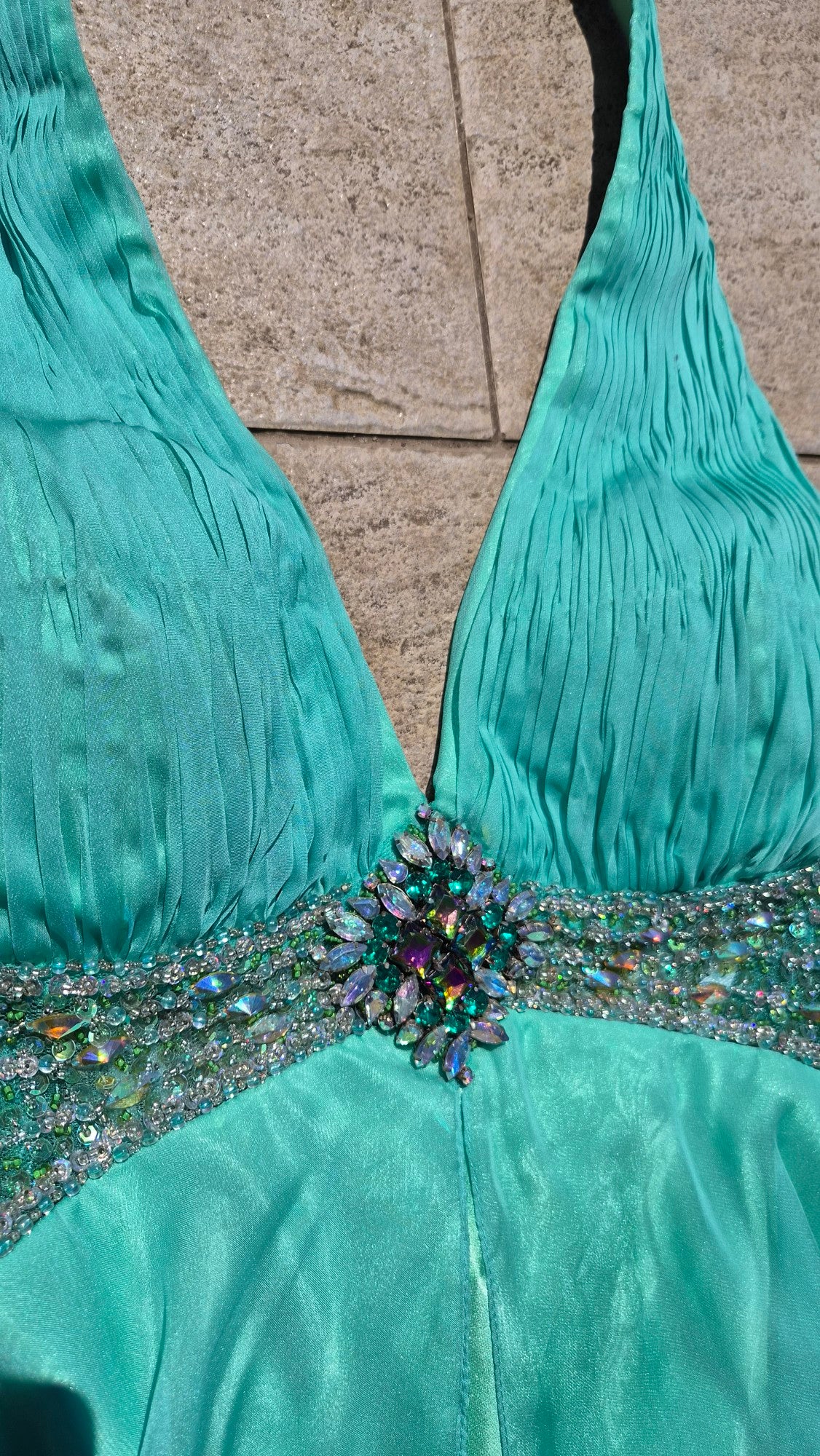 Robe bleu vert détails brodés