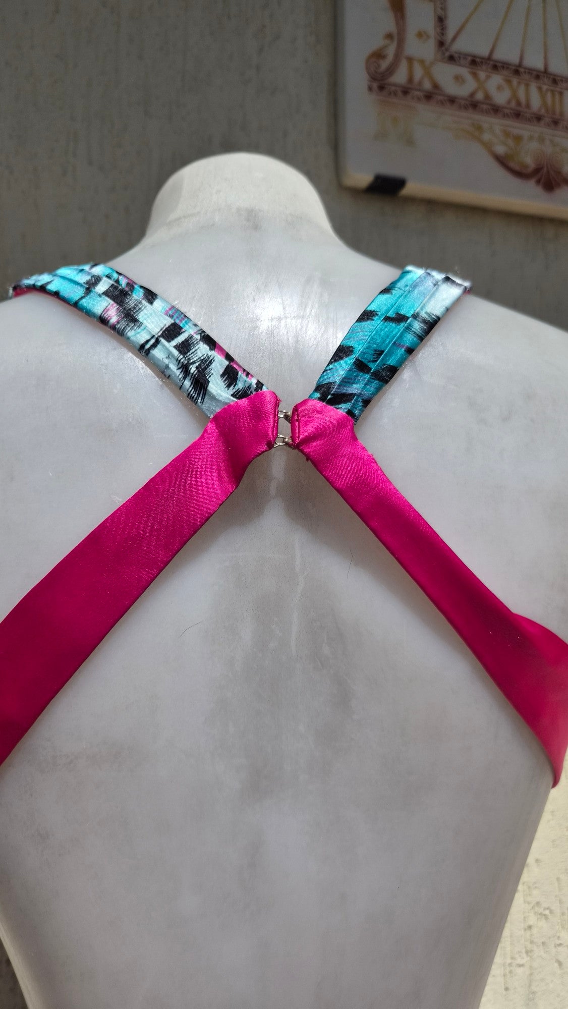 Robe léopard bleue dos nu échancré