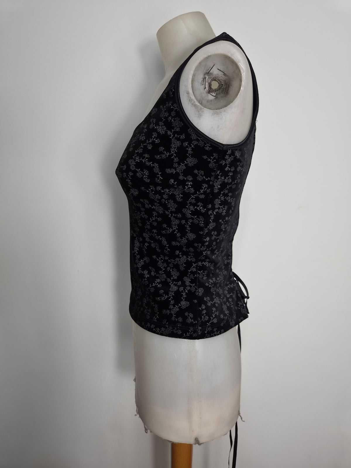 Haut motif velours dos lacé