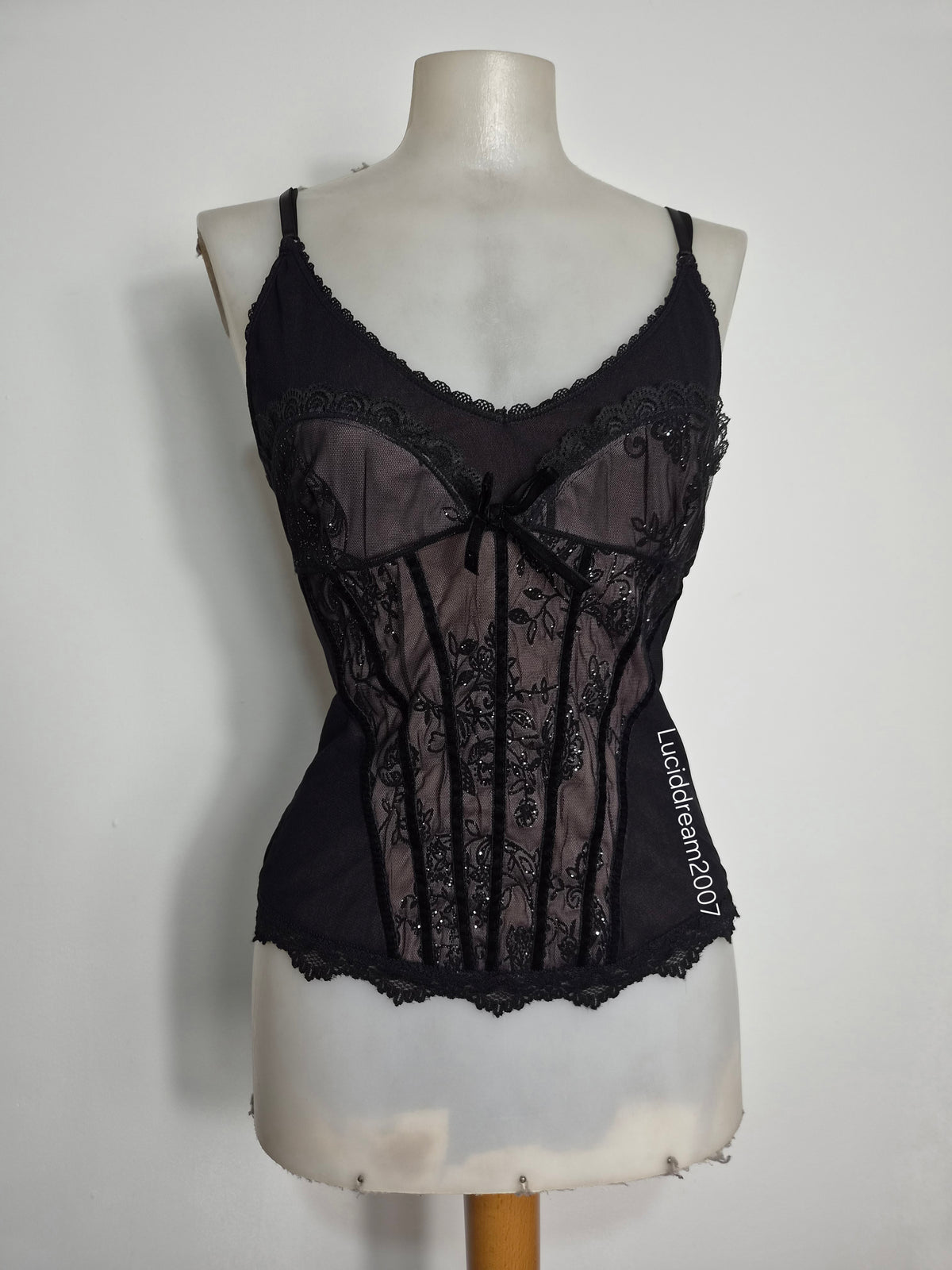 Haut en voile motif corset