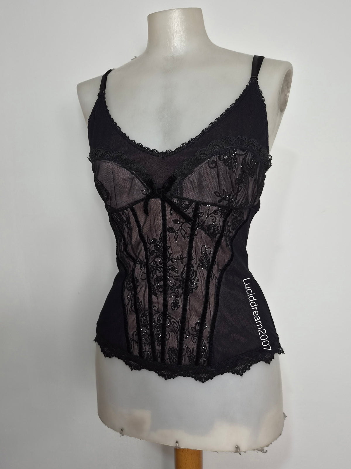 Haut en voile motif corset