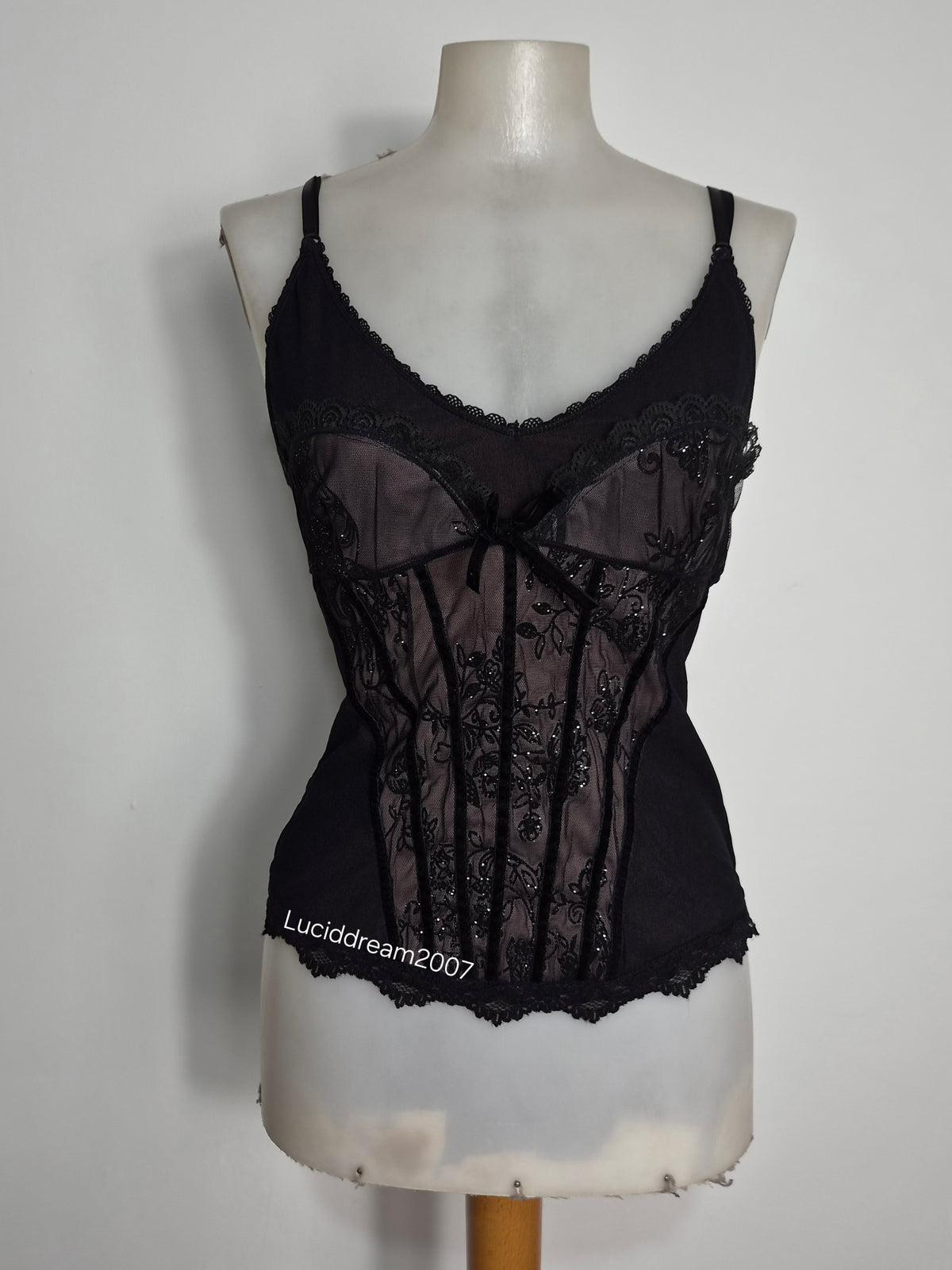 Haut en voile motif corset