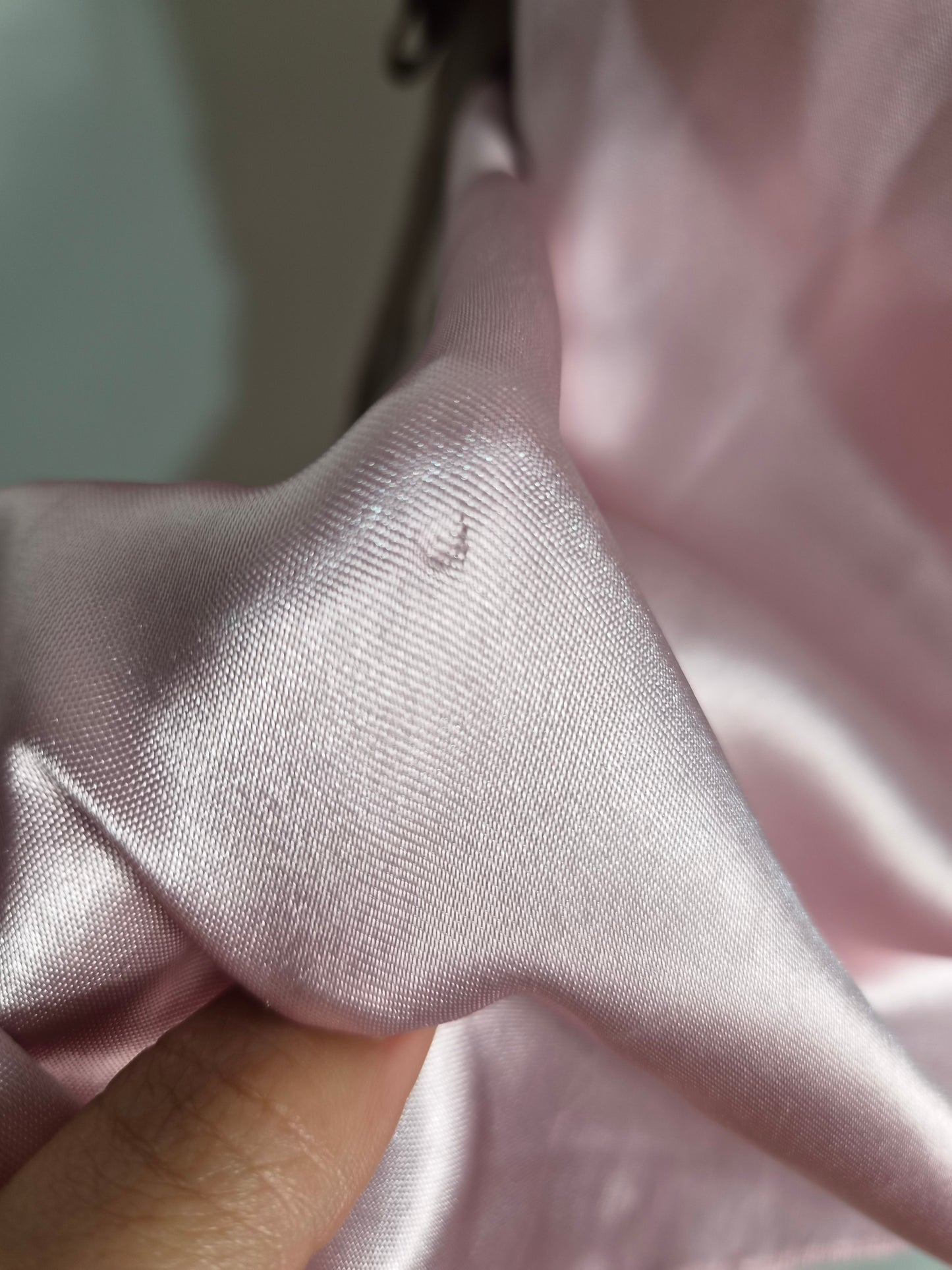 Haut asymétrique à volants rose