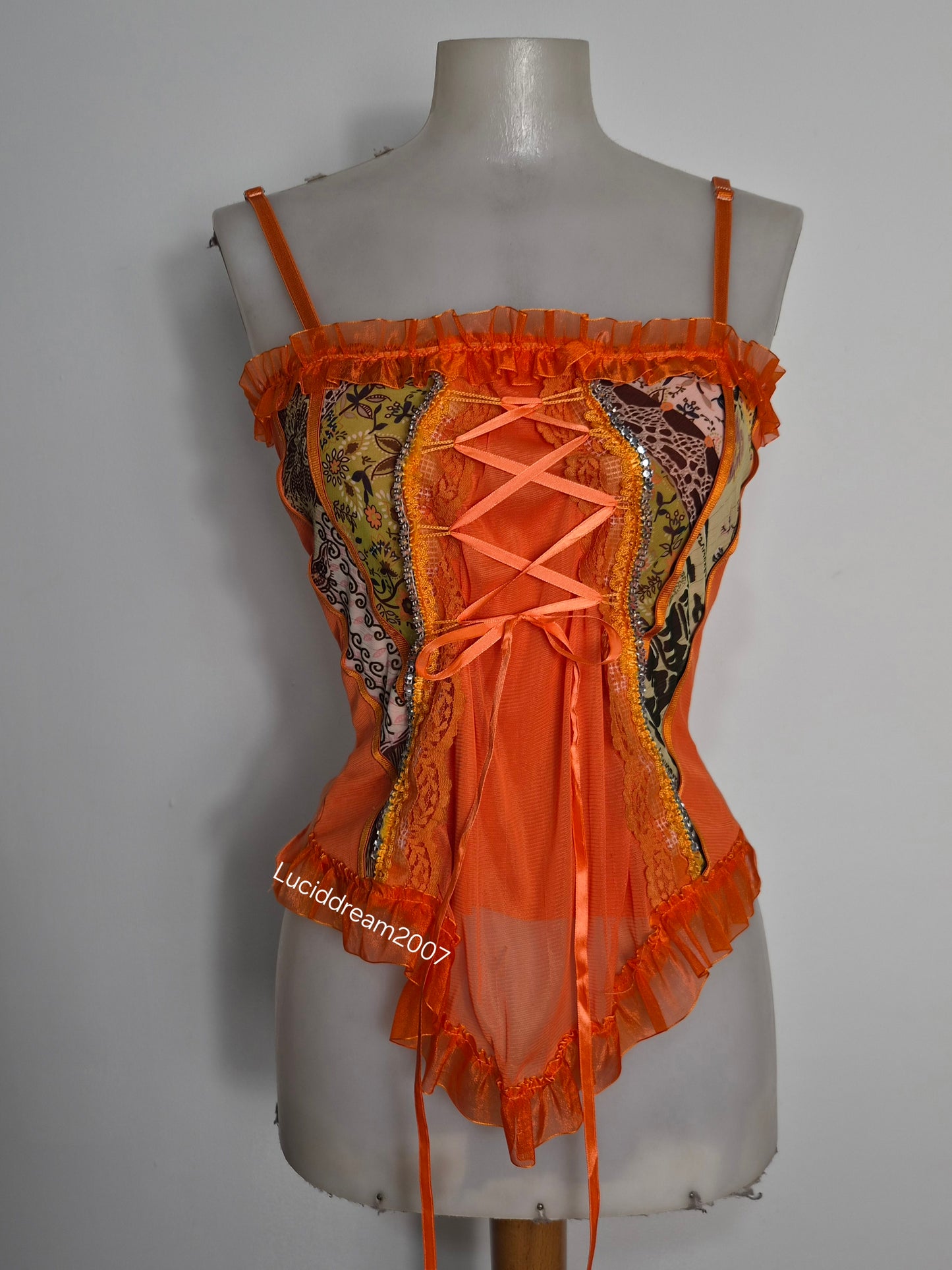 Haut asymétrique à laçage orange