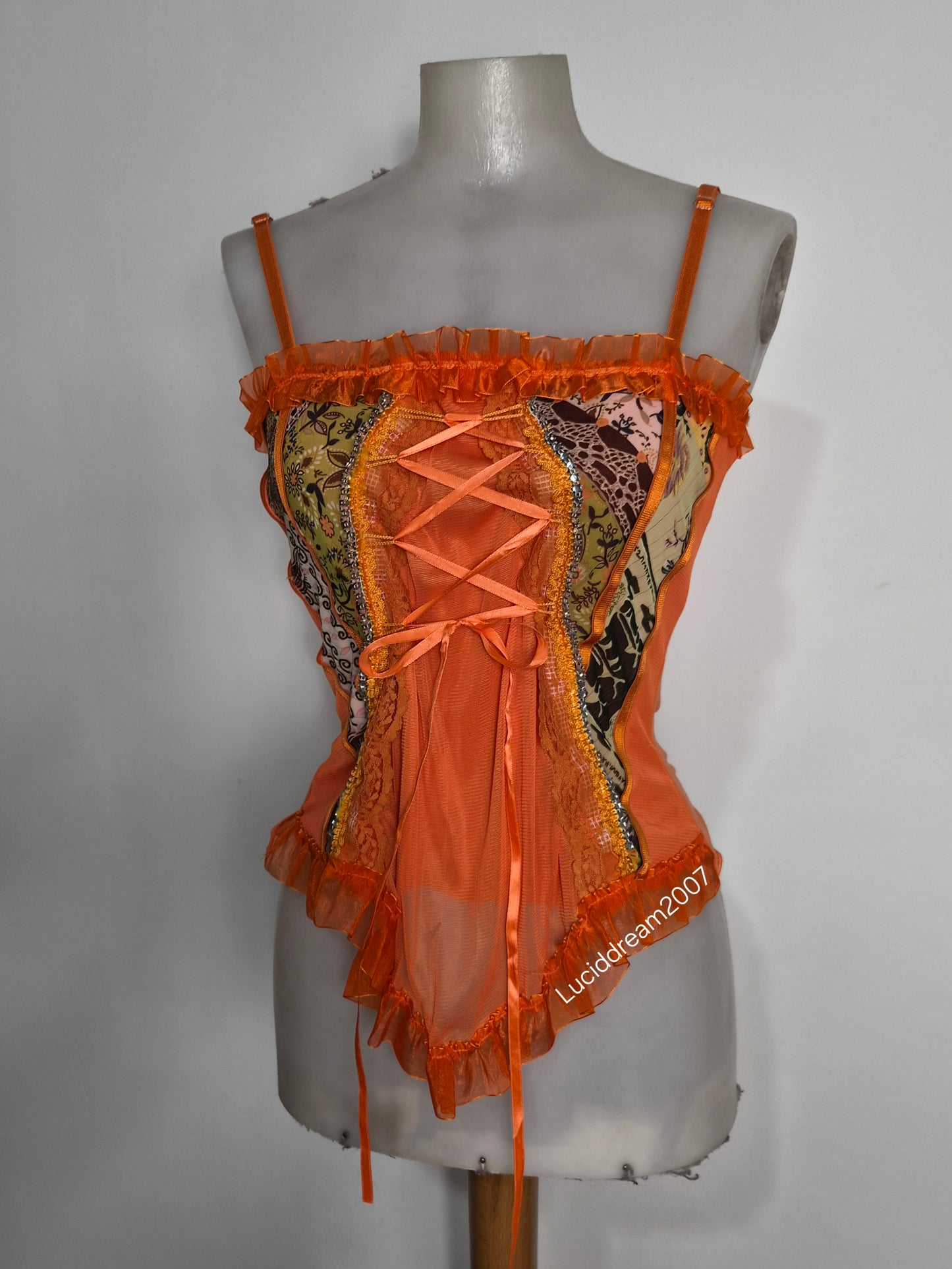 Haut asymétrique à laçage orange