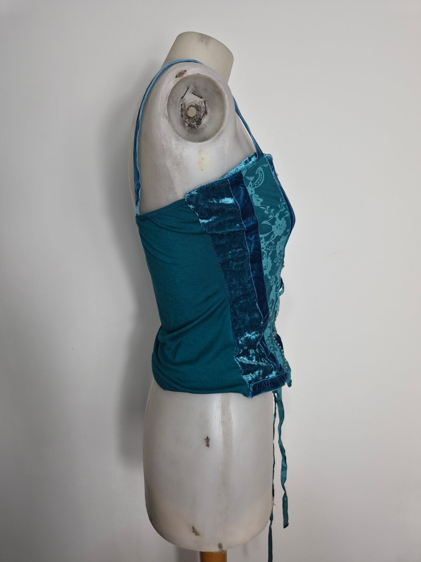 Haut bleu velours et laçage