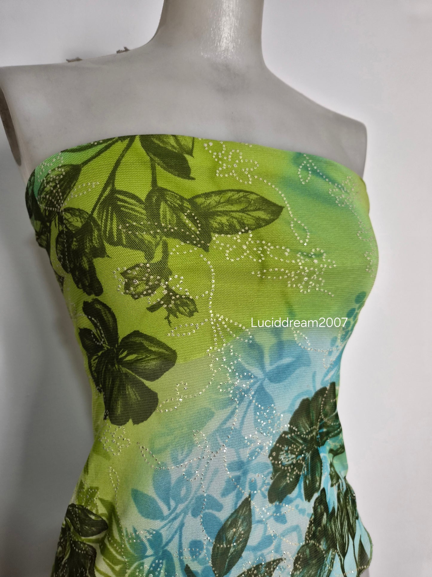 Haut strapless asymétrique bleu et vert
